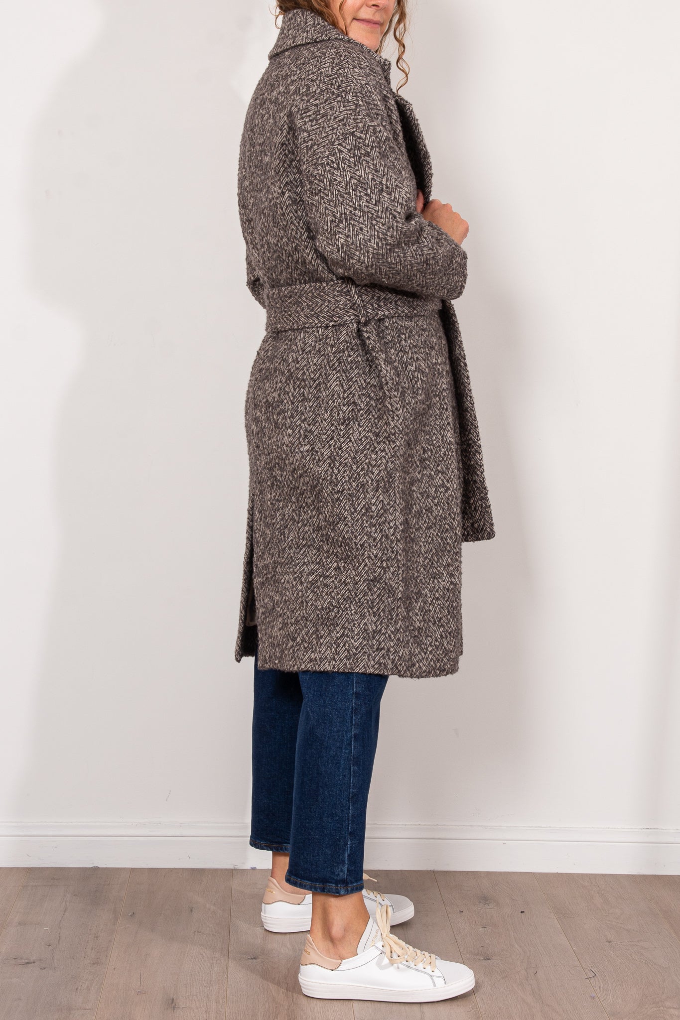Kinney Chloe Coat - Women's Stylish Winter Trench Coat for Fashion & Office Wear - Perfect for Cold Weather & Professional Outfits