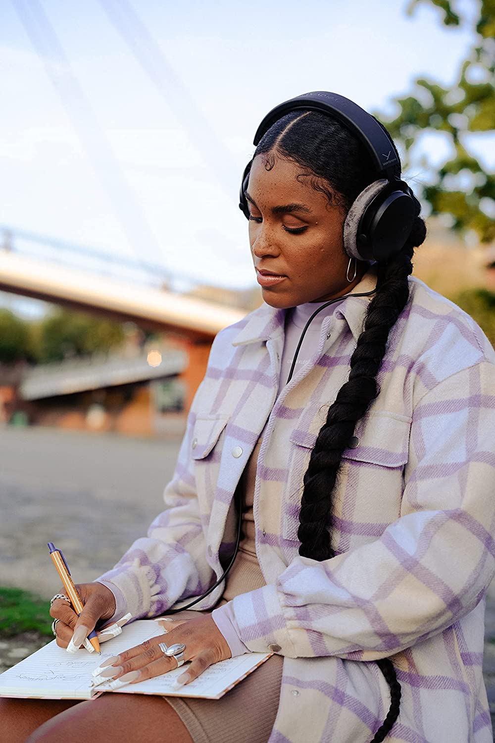 beyerdynamic DT 700 Pro X Closed-Back Studio Headphones Bundle - Professional Monitoring Headset with Detachable Cable, Headphone Splitter & Extension Cord | Ideal for Recording, Mixing & Podcasting