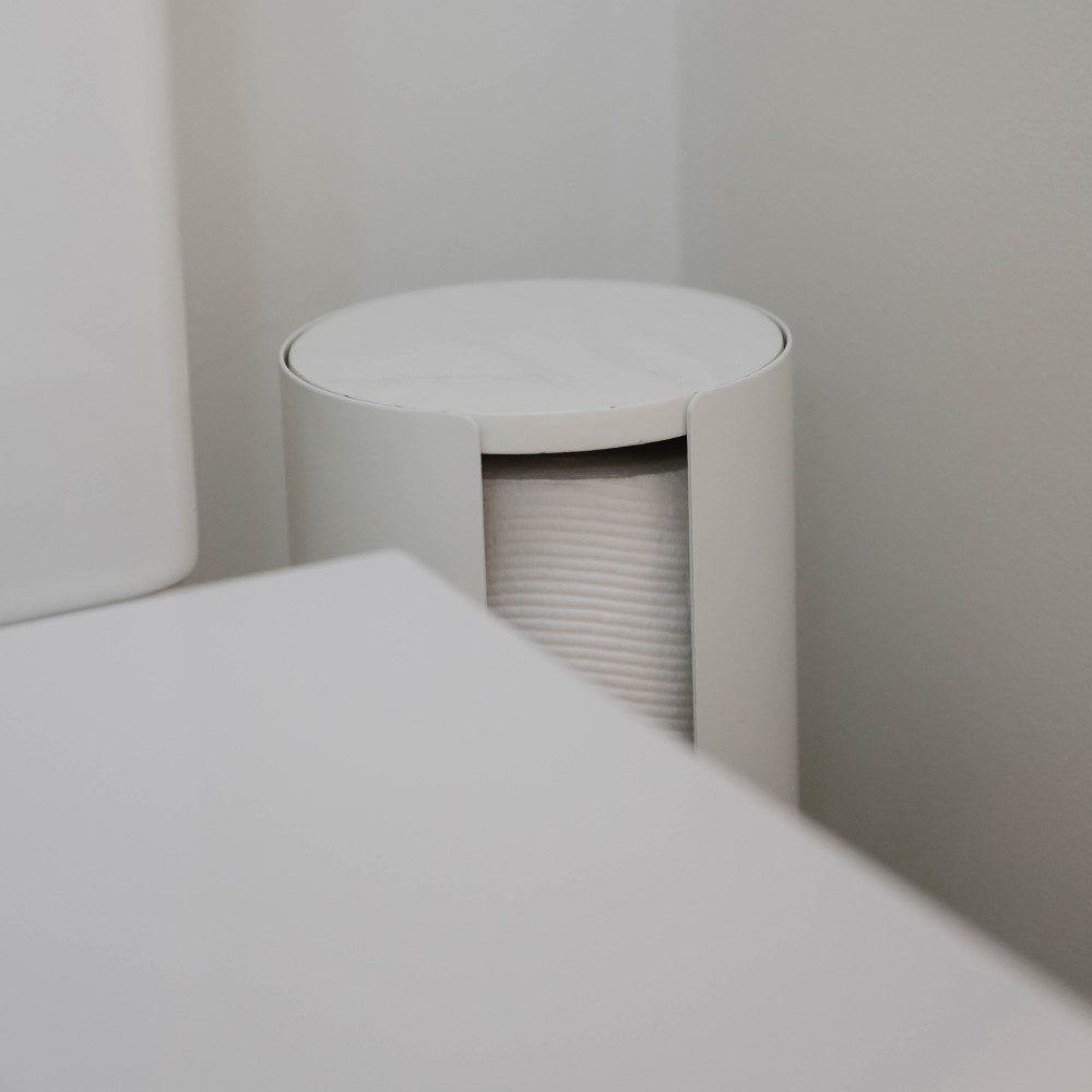 DESIGNSTUFF White Toilet Paper Holder - Bathroom Storage Organizer for Rolls, Perfect for Home & Office Use