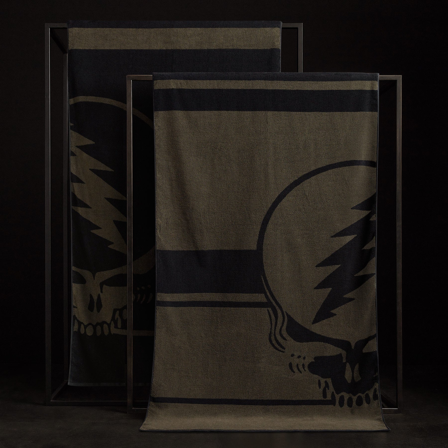 Grateful Dead Beach Towel - Black with Palm Print - Large, Soft & Absorbent - Perfect for Pool, Beach & Summer Outdoor Activities