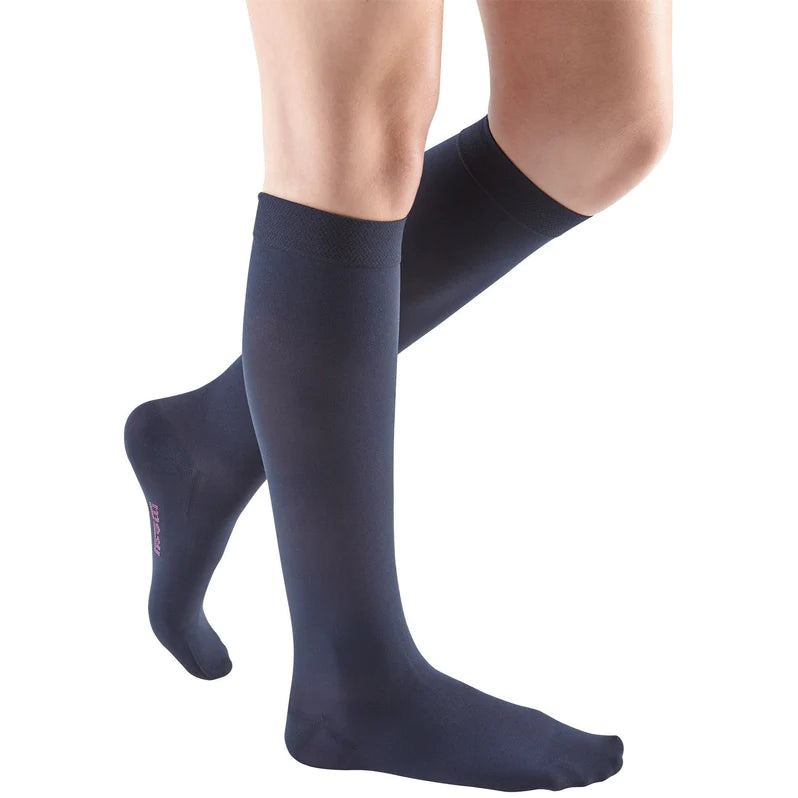 Medi Comfort 20-30mmHg Compression Socks for Women & Men - Closed Toe Calf Length Support Stockings - Ideal for Travel, Running, Pregnancy & Circulation