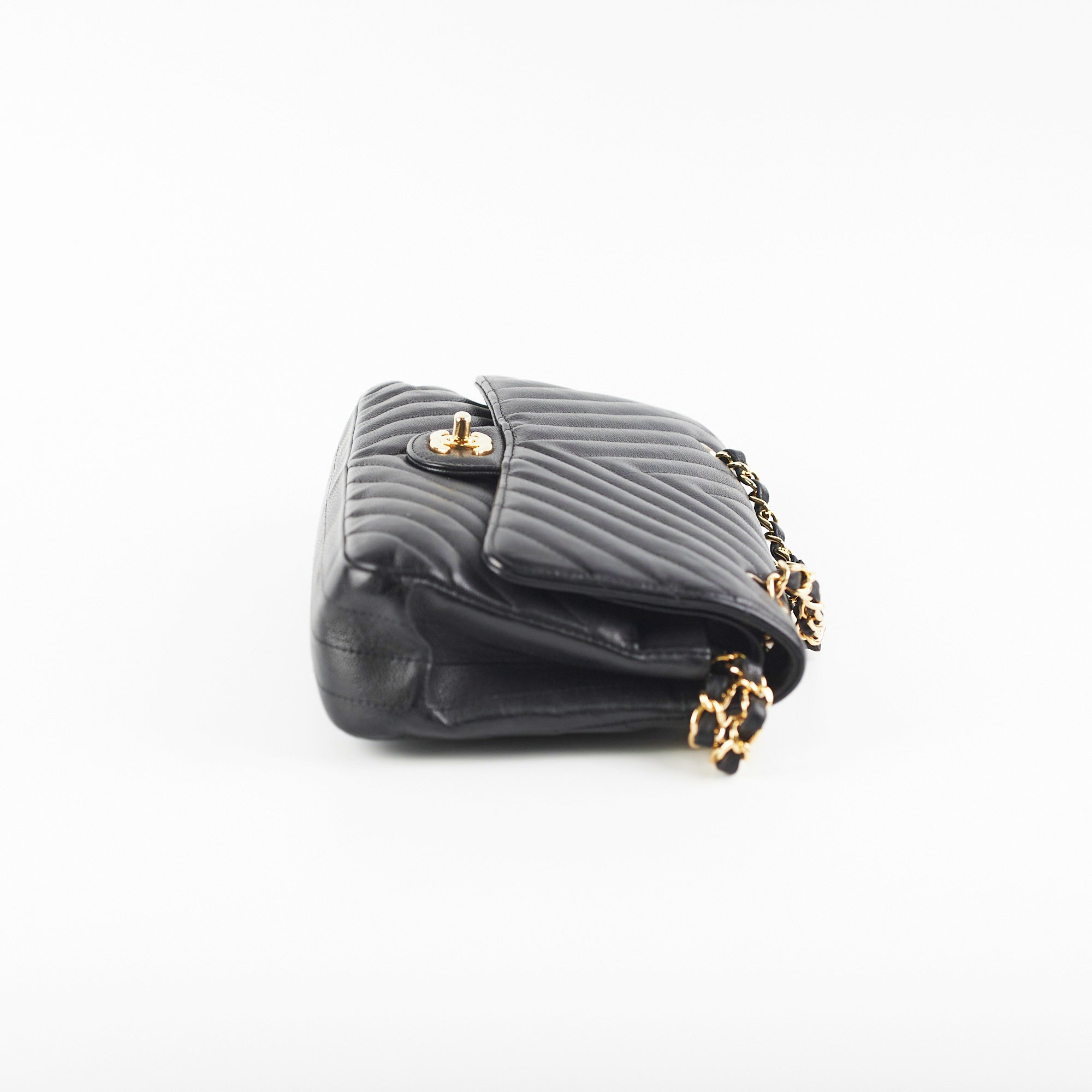 Chanel Chevron Classic Flap Bag Medium/Large Black Leather Handbag for Women - Perfect for Work, Evening Events & Luxury Fashion Accessories