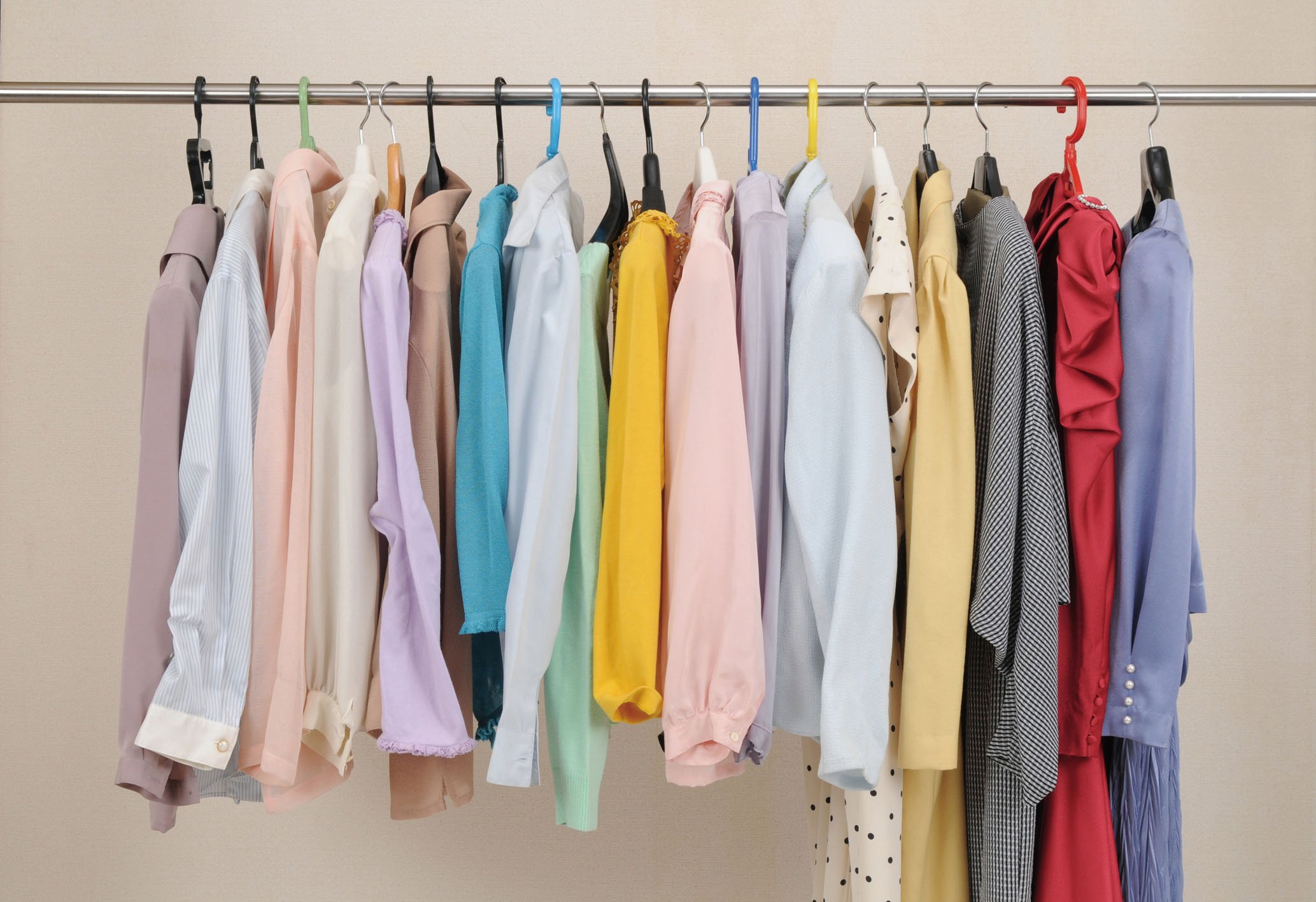 MAWA 110564 Non-Slip Clothes Hangers - 10 Pack Silver Space Saving Hangers for Shirts, Pants & Coats - Perfect for Closet Organization & Travel Use