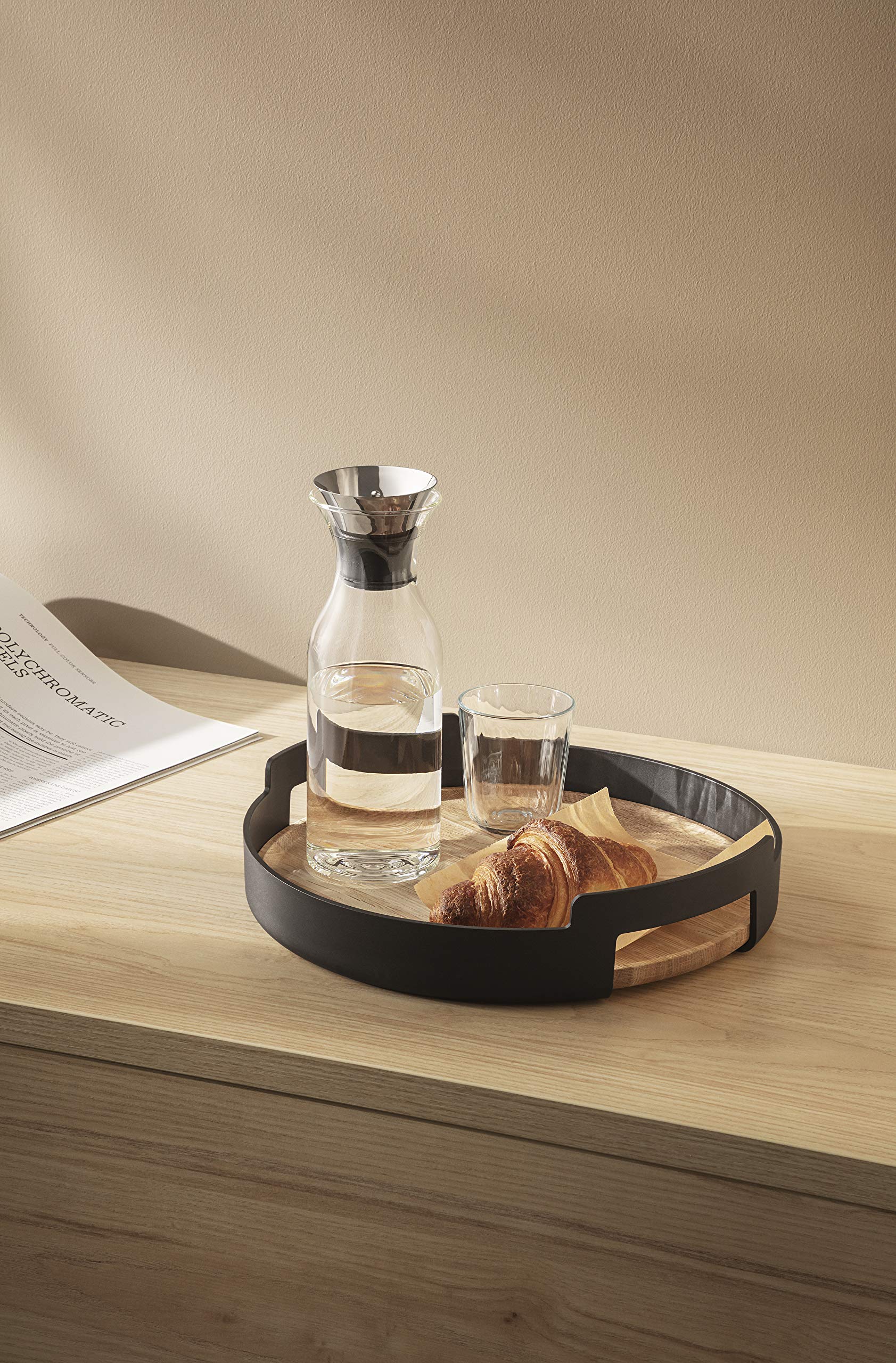 EVA SOLO Nordic Kitchen Circular Serving Tray - Oiled Oak Wood with Timeless Danish Design | Functional Black Serving Board for Cheese, Charcuterie & Appetizers | Perfect for Entertaining & Dining Decor