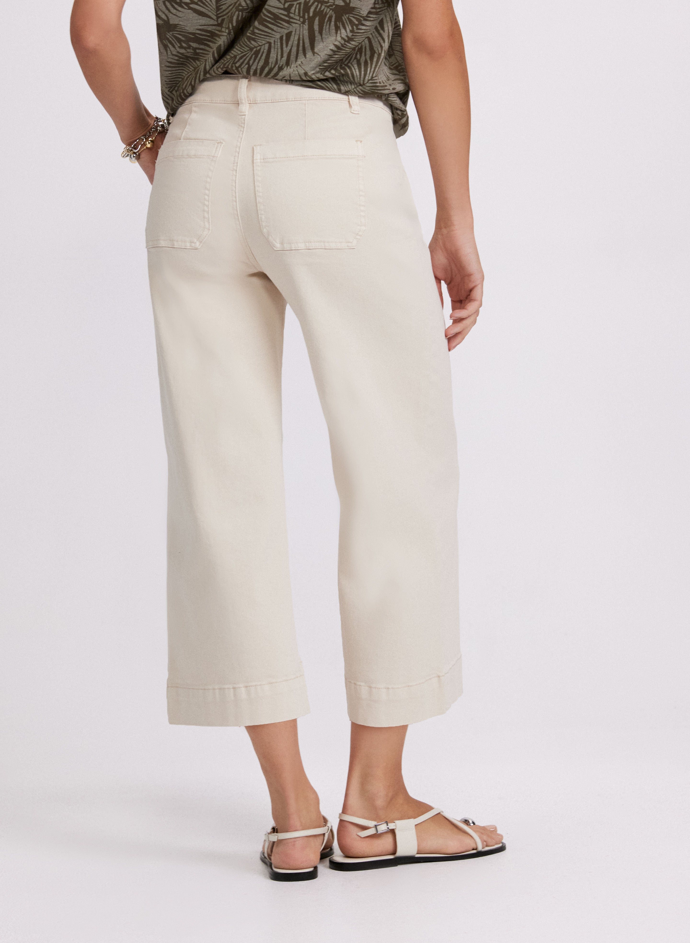 High Rise Cropped Jeans for Women - Trendy Distressed Denim Pants with Stretch - Perfect for Casual Outfits, Street Style & Everyday Wear