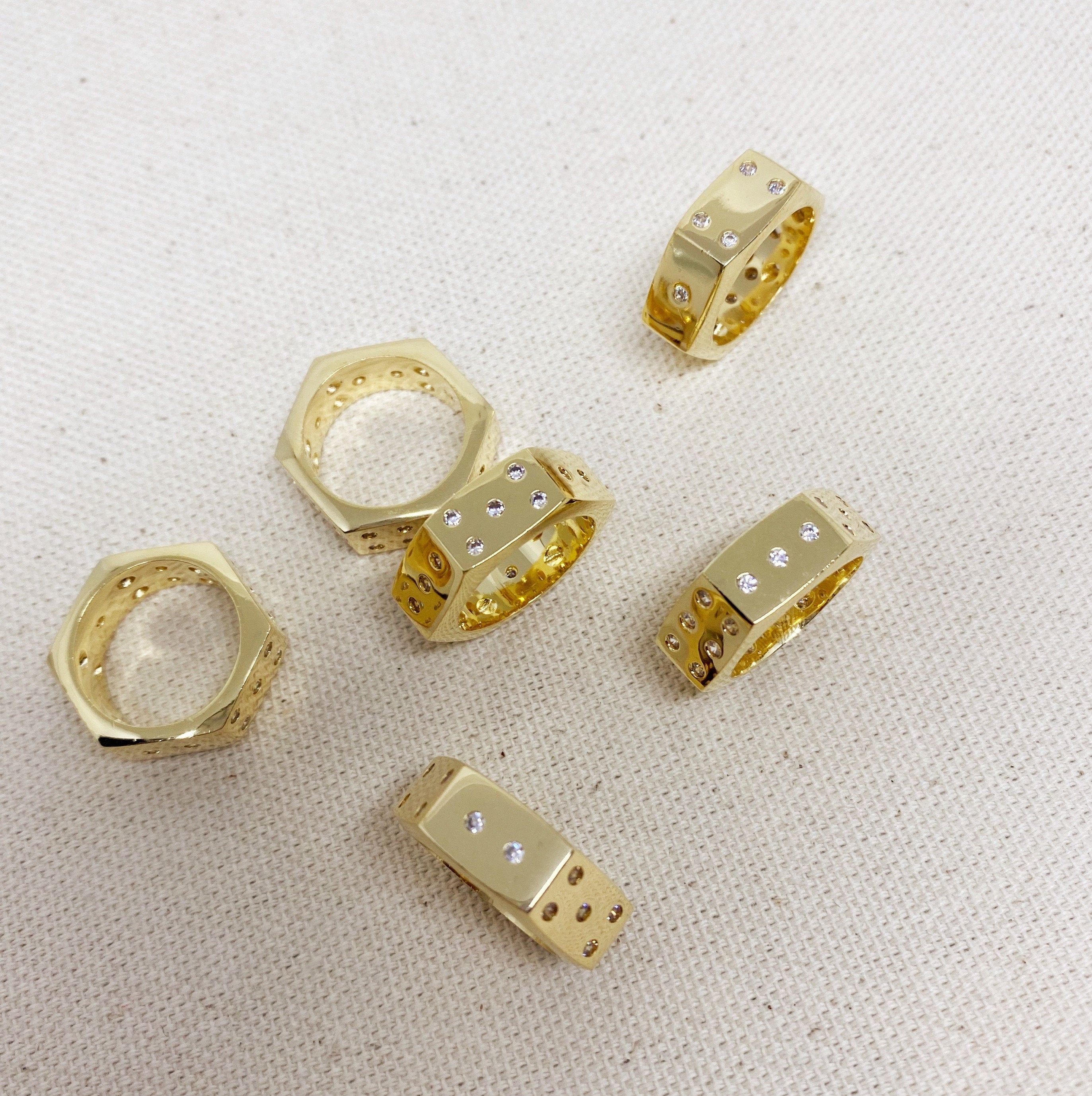 18k Gold Filled Dice Ring - Bulk Wholesale Jewelry Supplies for Gambling, Casino Night, Gifts & Fashion Accessories
