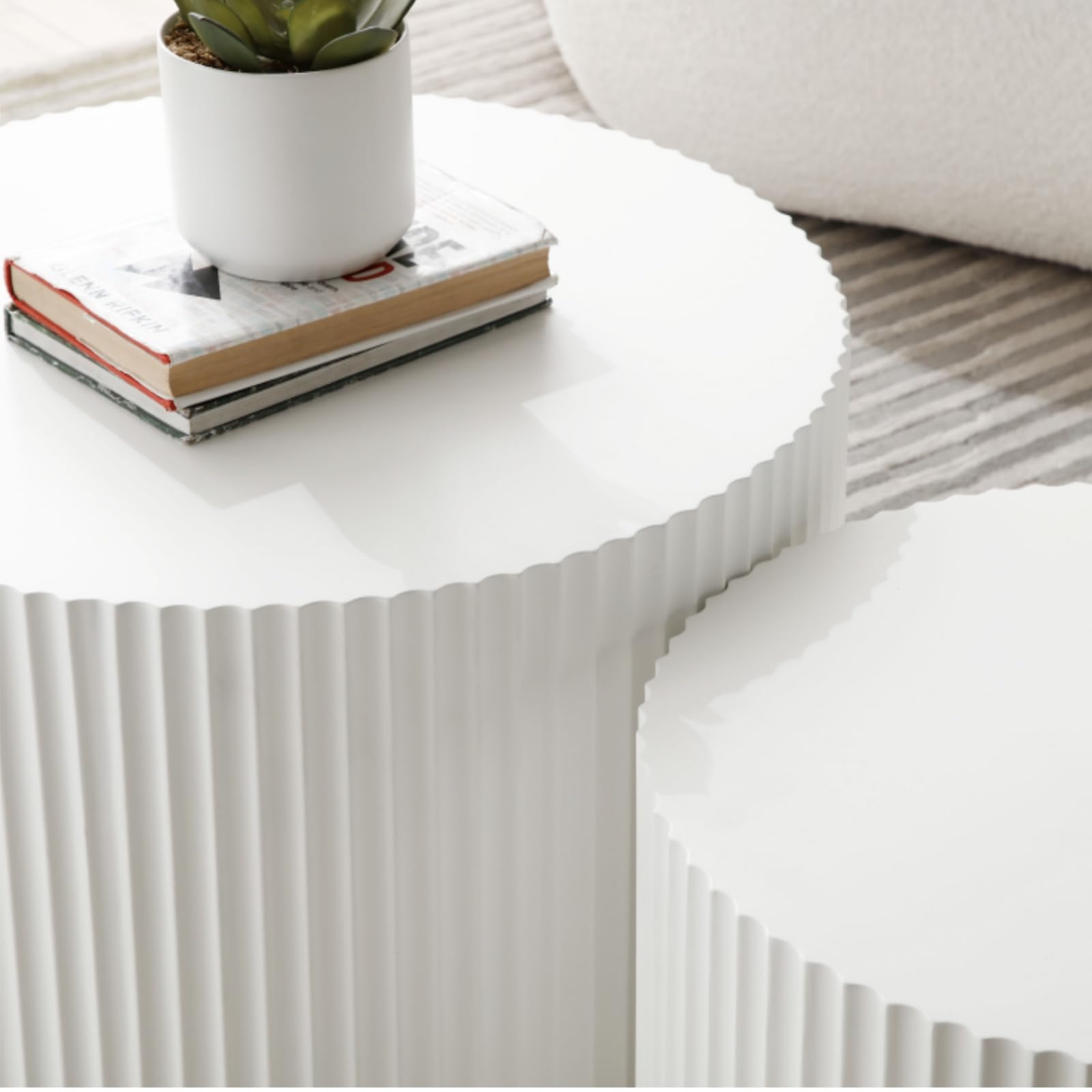 Modern White Round Wooden Coffee Table Set of 2 - Nesting Side & End Tables for Living Room, Bedroom, Office - Space-Saving Accent Furniture for Small Spaces