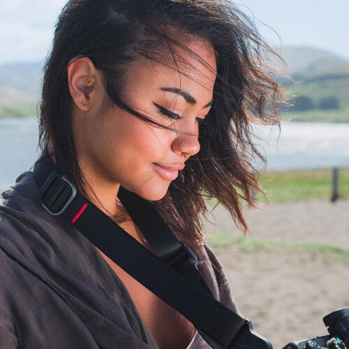 Peak Design SlideLITE Camera Strap (2017 Model) - Adjustable & Comfortable Shoulder Strap for DSLR & Mirrorless Cameras - Perfect for Travel, Hiking & Outdoor Photography