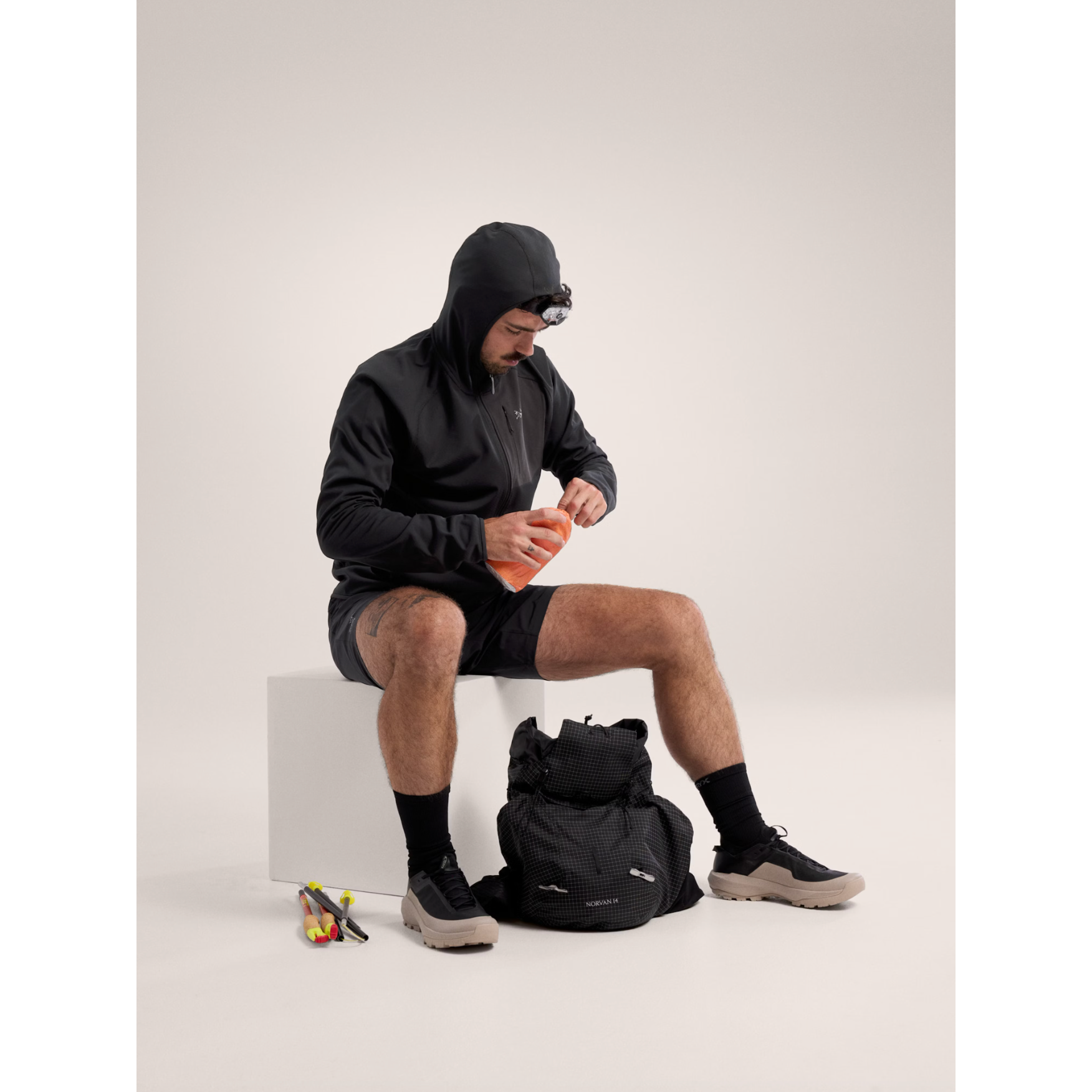 Arc'teryx Men's Delta Hoody - Lightweight Fleece Jacket for Hiking, Camping & Outdoor Adventures | Breathable & Comfortable Midlayer for Cold Weather