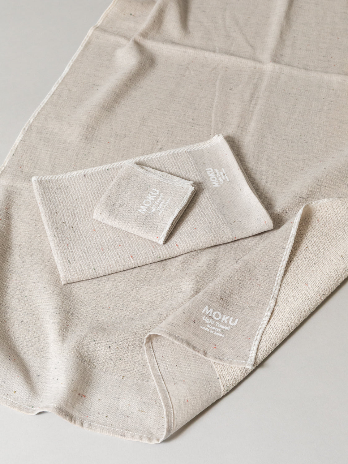 Moku Lightweight Quick-Dry Microfiber Towel - Super Absorbent & Ultra Soft Gym, Yoga, Travel & Beach Towel for Sports & Outdoor Activities