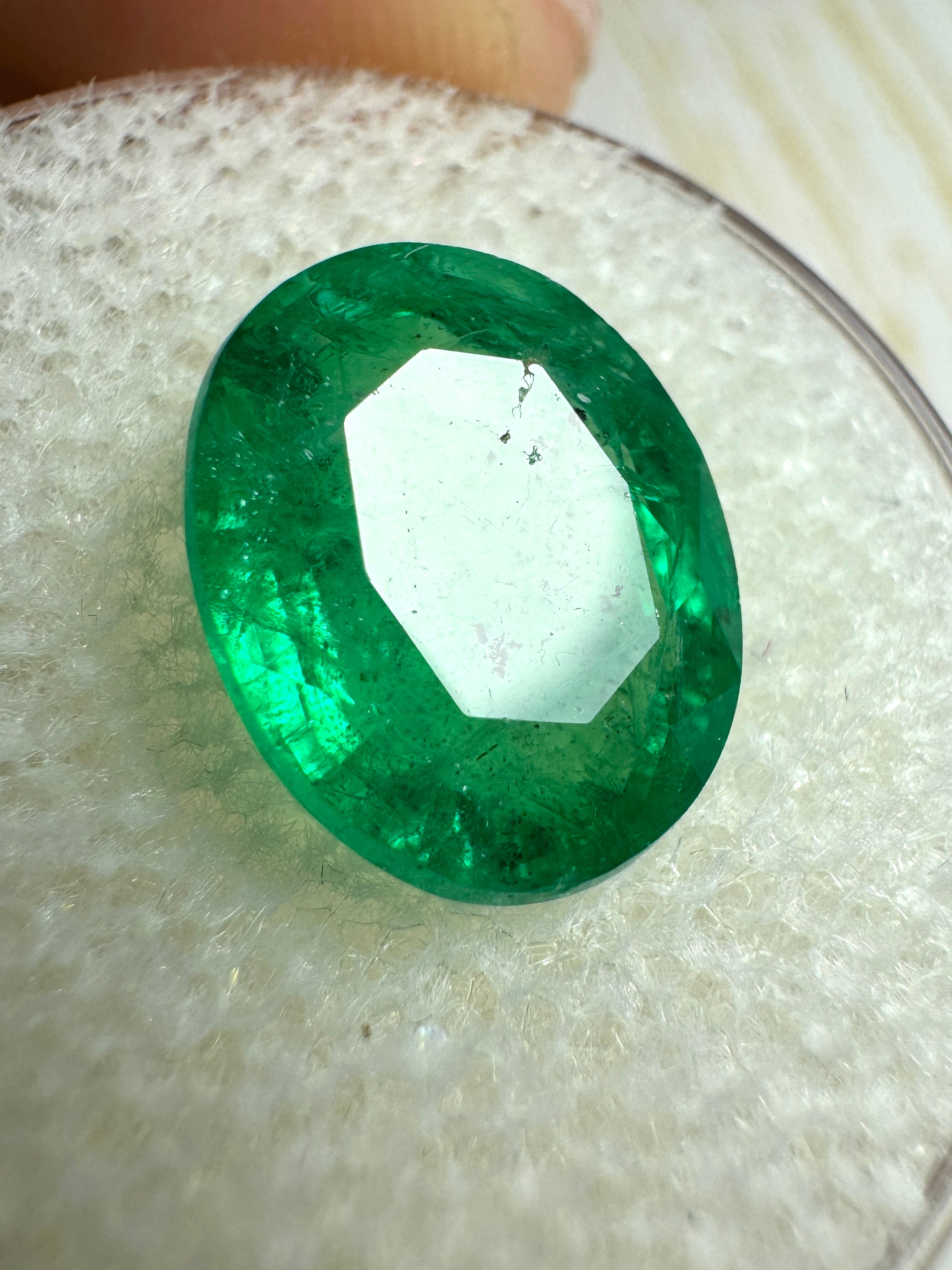4.80 Carat 12x9.5mm Natural Zambian Emerald Oval Cut Loose Gemstone for Jewelry Making - Engagement Rings, Necklaces & Earrings