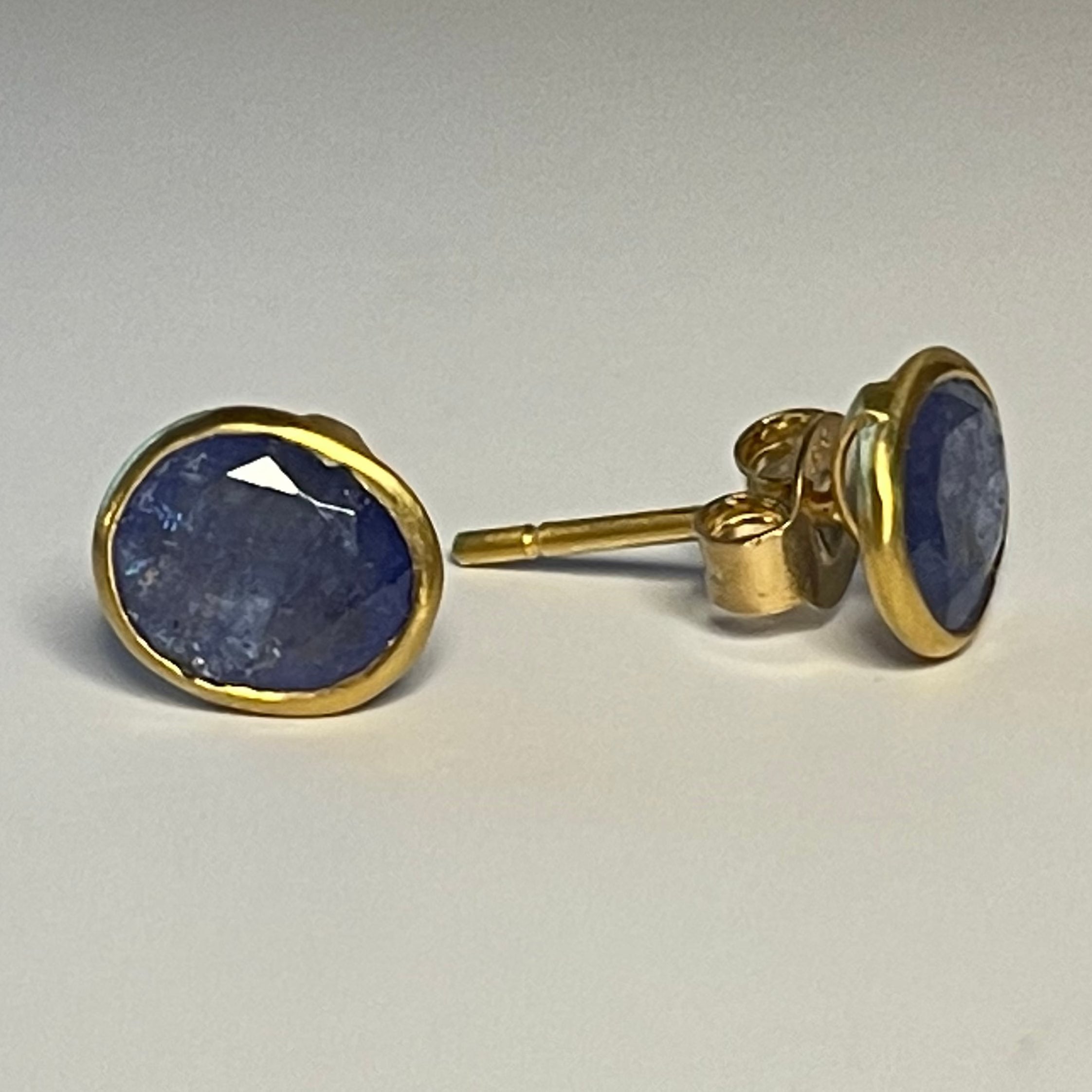 Exquisite Tanzanite Stud Earrings for Women – 925 Sterling Silver Classic Studs for Everyday Wear & Special Occasions
