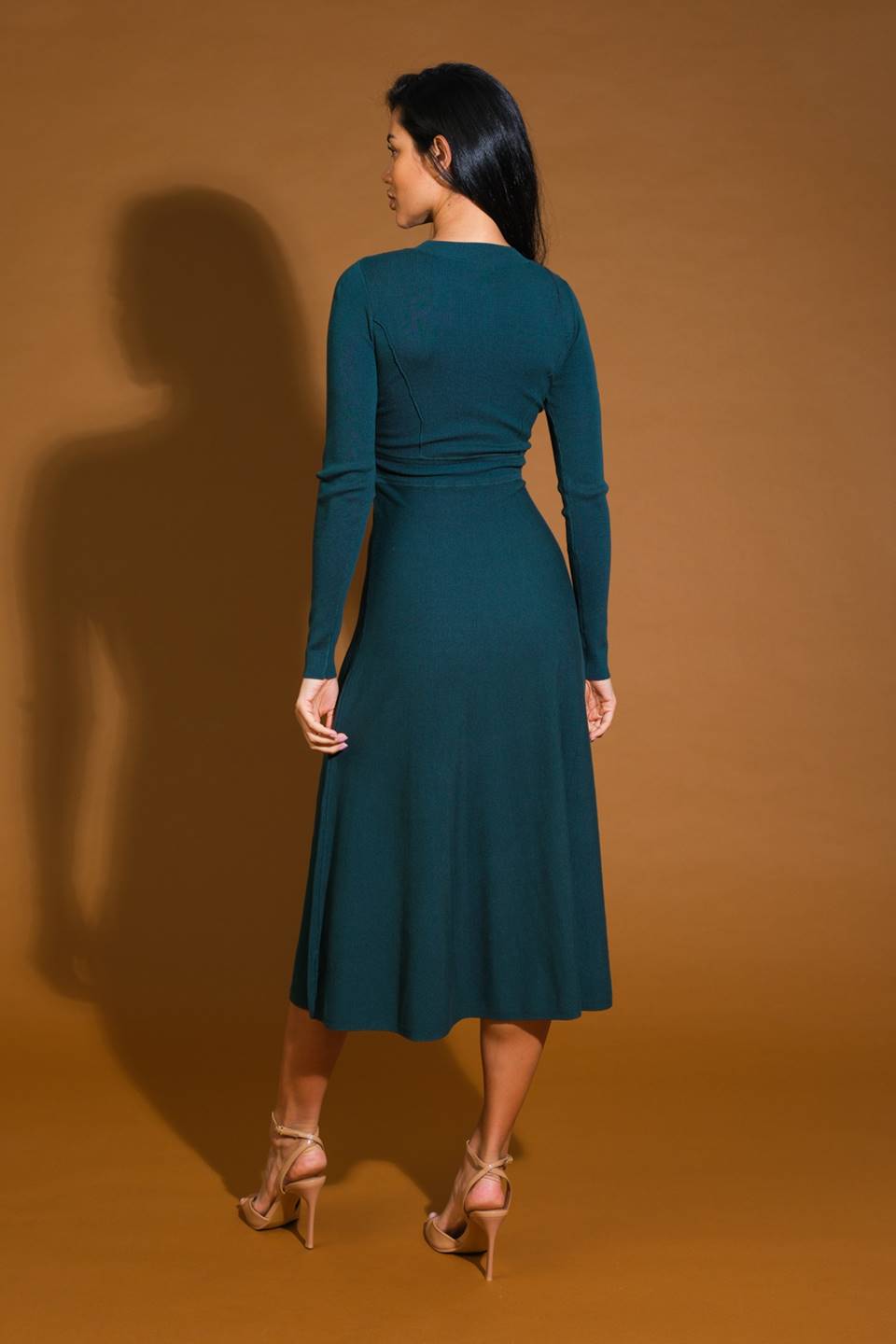 PLACE TO BE SWEATER MIDI DRESS - Women's Knit Sweater Dress for Fall & Winter, Cozy Long Sleeve Turtleneck Dress for Casual Outings, Date Nights and Office Wear