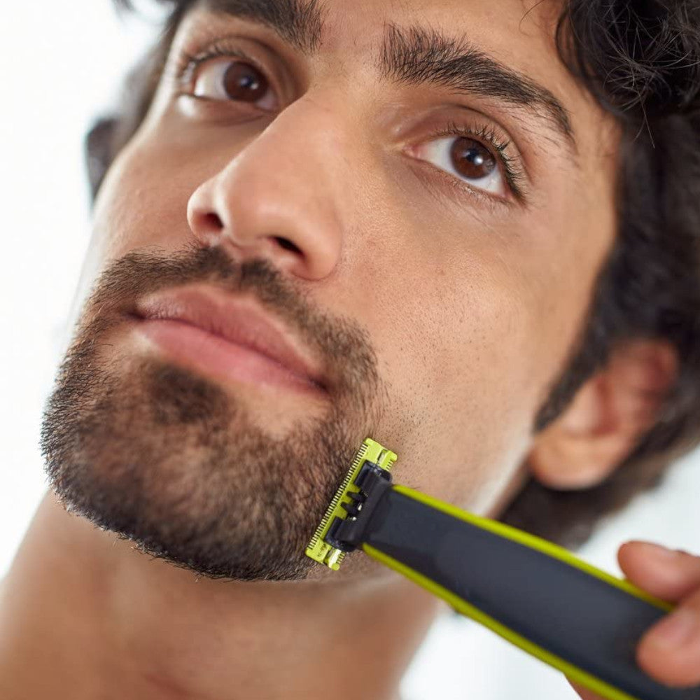 PHILIPS OneBlade Hybrid Electric Trimmer & Shaver QP2520/21 - 3-in-1 Facial Hair Grooming Kit for Men, Wet/Dry Use - Perfect for Travel, Daily Shaving & Beard Styling