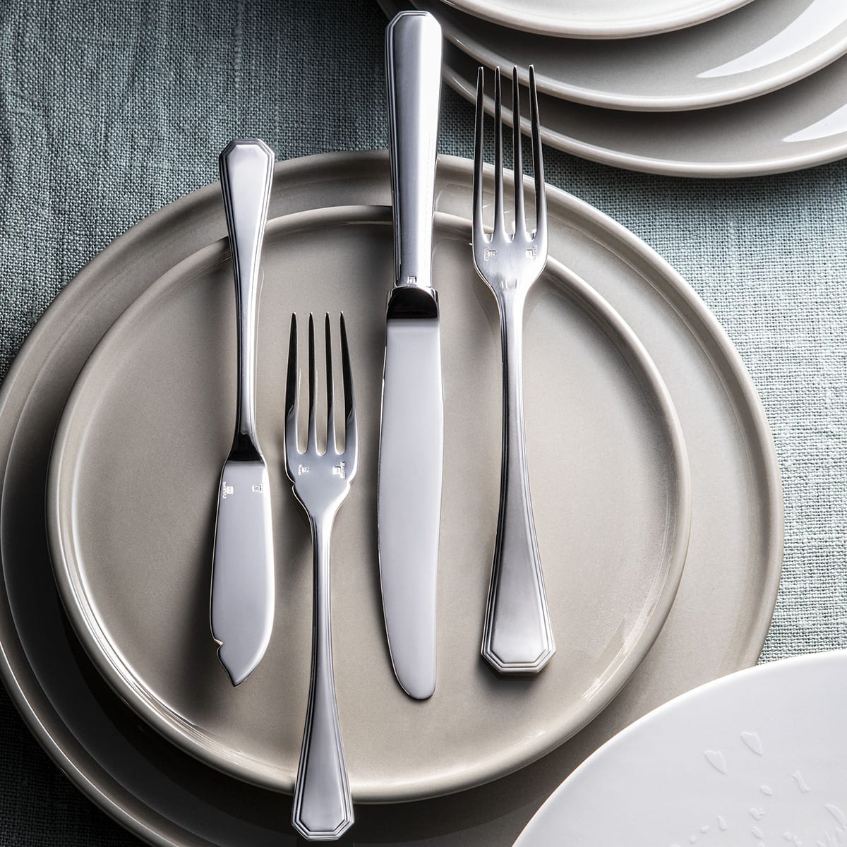 Premium Silver Plated Dinner Knife Set - Elegant Stainless Steel Cutlery for Formal Dining, Wedding Gifts & Holiday Table Settings