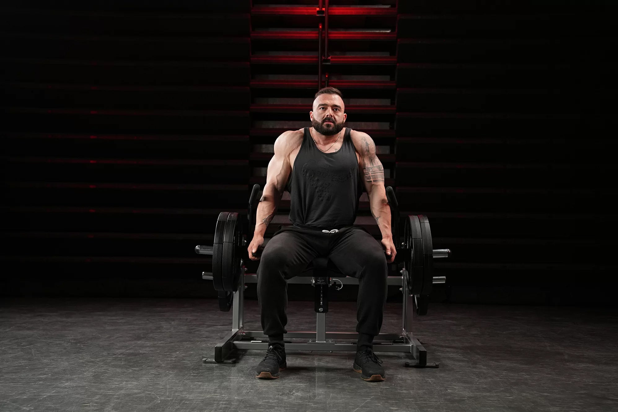 Hammer Strength Plate Loaded Seated & Standing Shrug Machine - Professional Gym Equipment for Shoulder & Trap Workouts