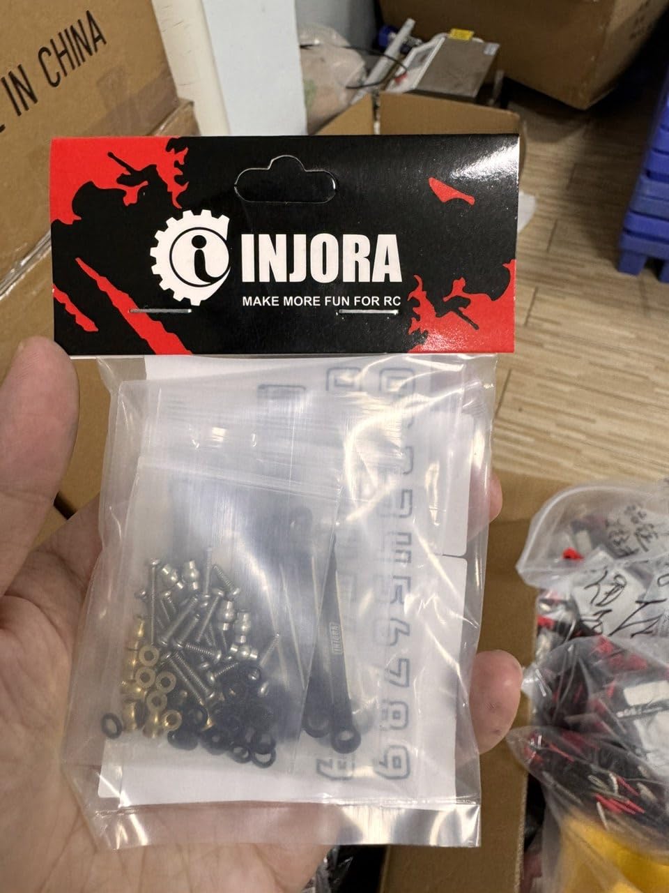 INJORA 8PCS Black Brass High Clearance Chassis Links 39g Heavy Duty Upgrade Parts for FMS FCX24 1/24 Scale RC Crawler - Perfect for Off-Road Terrain and Rock Crawling Adventures