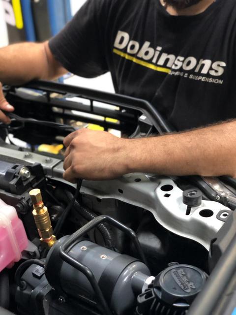 Dobinsons 4x4 Zenith Portable 12V High Output Air Compressor Kit - Fast Tire Inflation for Off-Road Vehicles, SUVs & Trucks - Perfect for Camping, Overlanding & Emergency Roadside Use