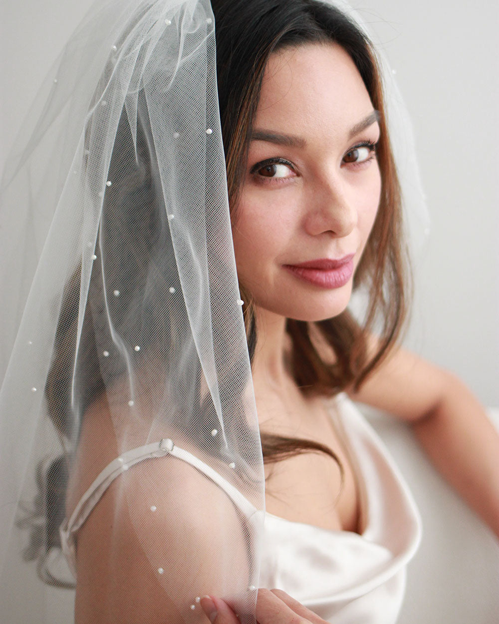Marcela Scattered Pearl Veil - Elegant Bridal Headpiece with Hand-Sewn Pearls for Wedding, Prom & Special Occasions