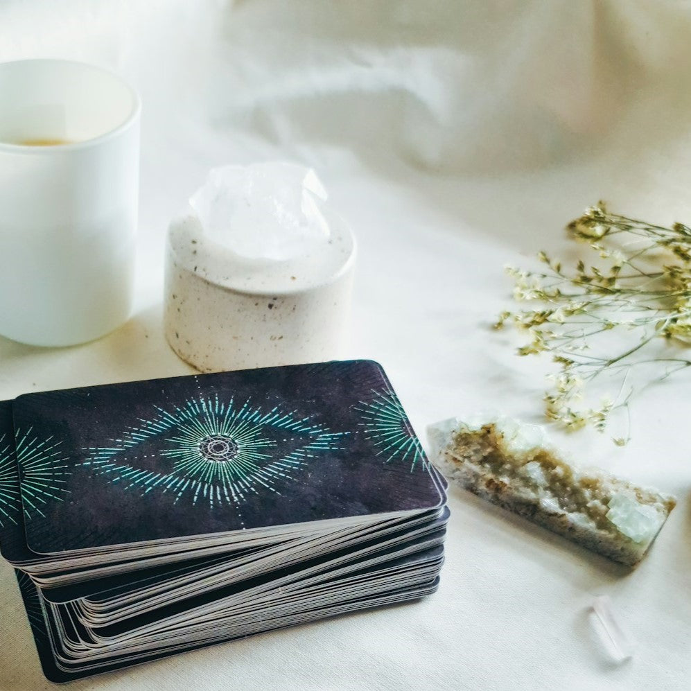 Learn to Read Oracle Cards Online with Lindsay Leigh – Virtual Classes for Beginners & Spiritual Growth