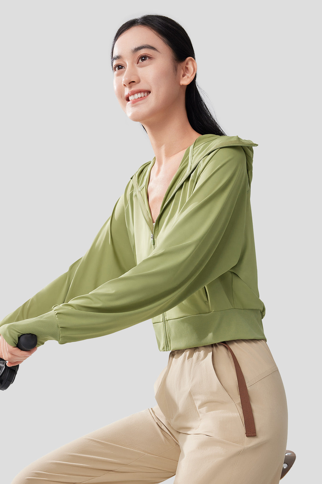 Icesharp Women's UPF50+ Sun Protection Jacket - Lightweight UV Blocking Windbreaker for Outdoor Hiking, Beach & Summer Activities
