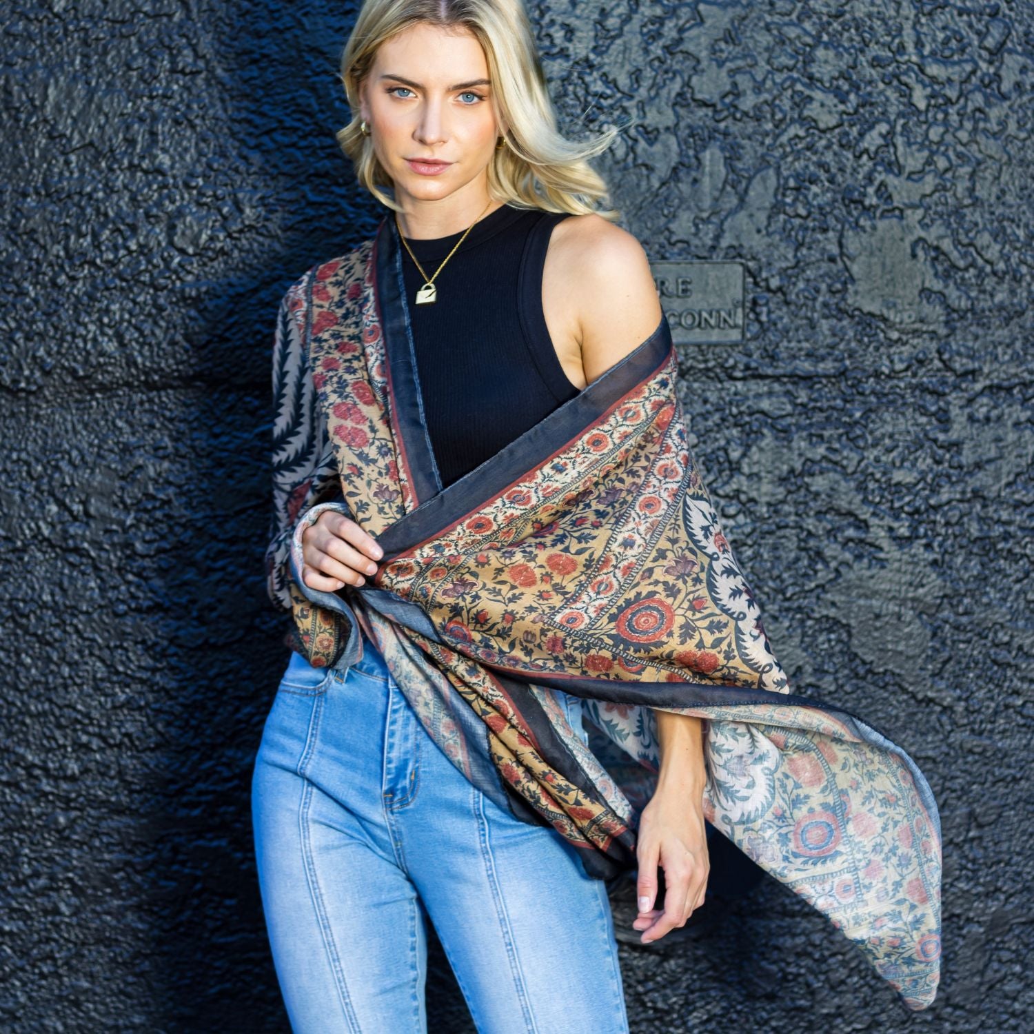 Stylish Winter Scarves for Women & Men - Soft Warm Fashion Accessories for Cold Weather - Perfect for Outdoor Activities & Daily Wear