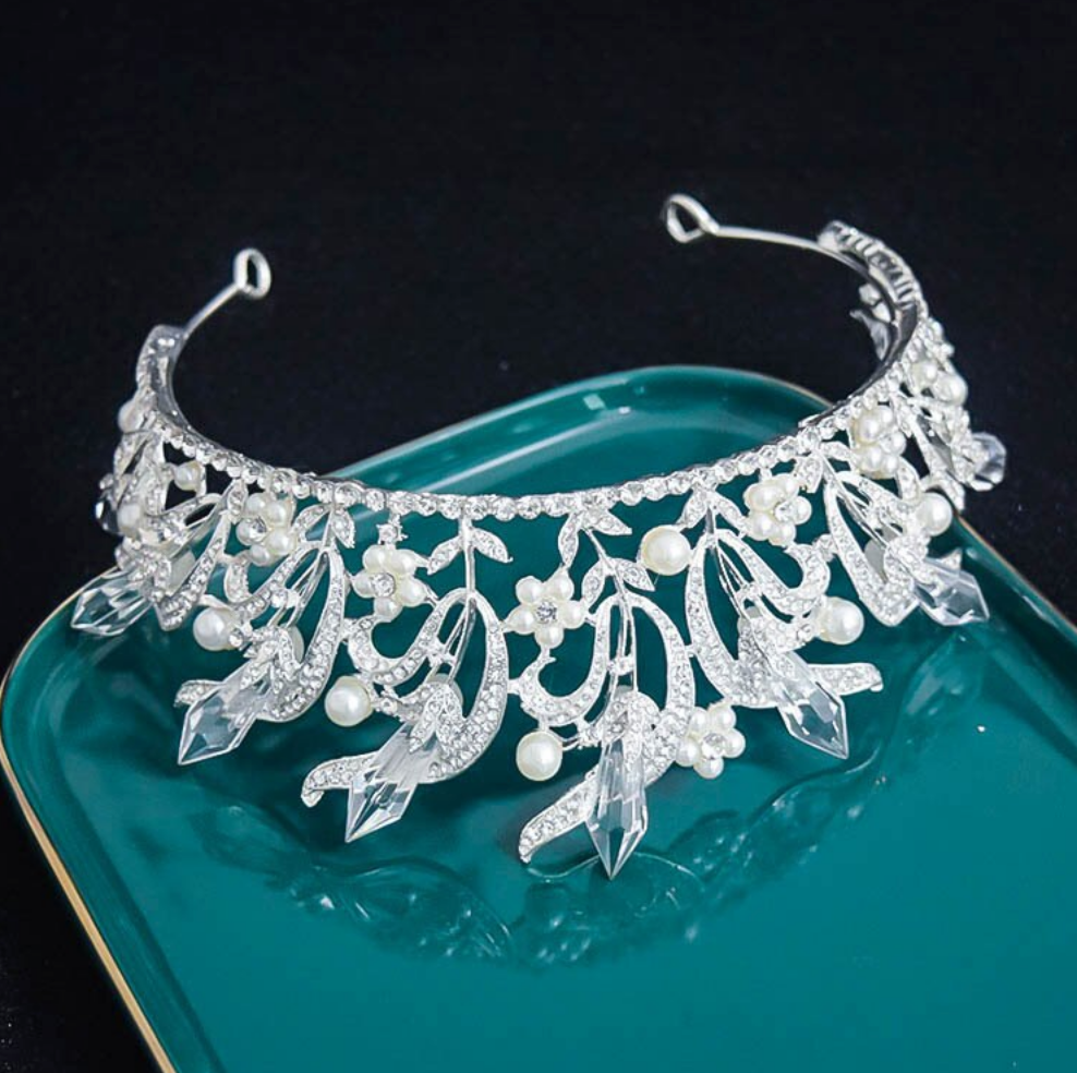 Open Hearted Snow Queen Crown - Elegant Crystal Tiara for Women & Girls - Perfect for Weddings, Prom, Cosplay & Costume Parties