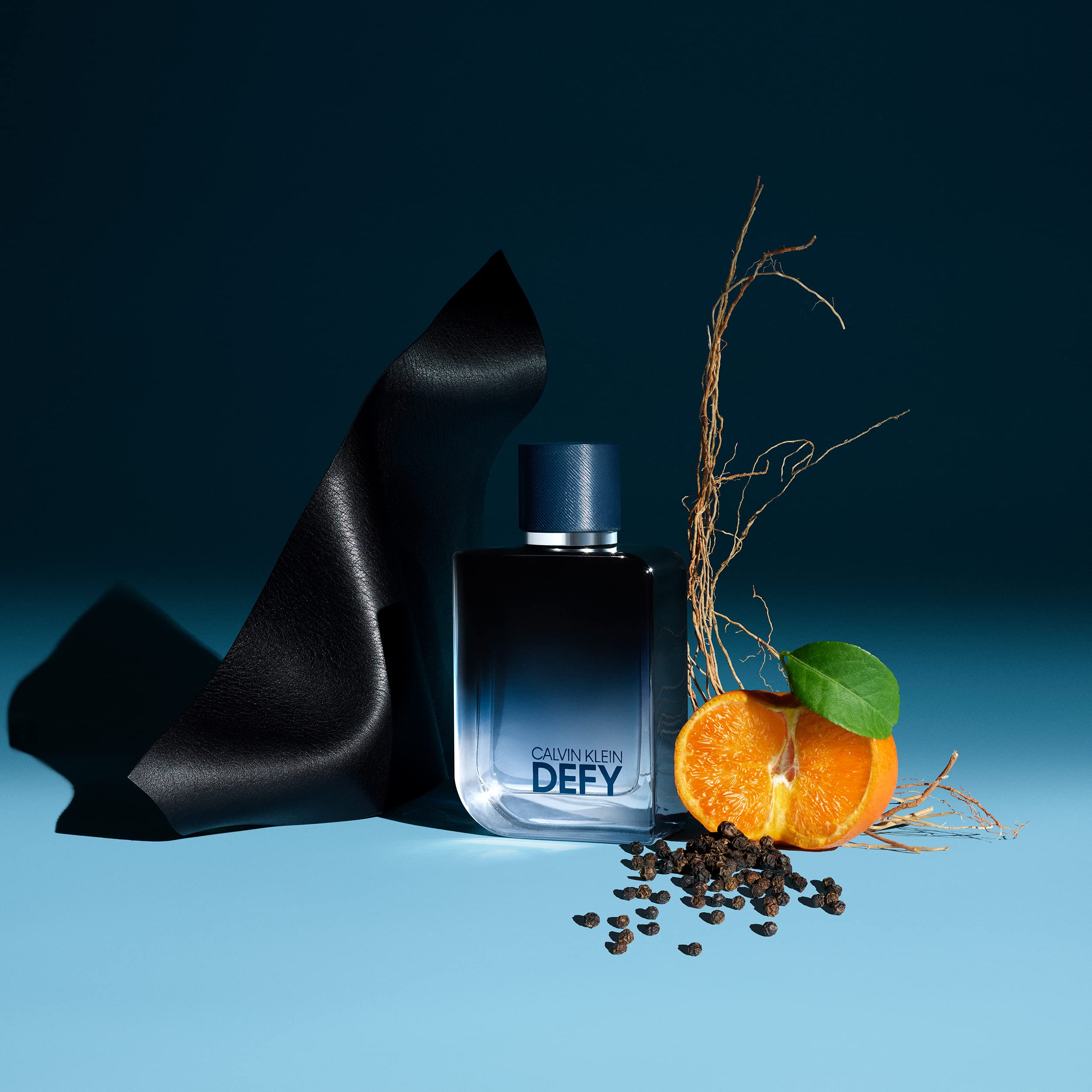 Calvin Klein Defy Eau de Parfum for Men - Woody Leather Cologne with Mandarin Oil, Leather Accord & Vetiver - Long Lasting Fragrance - Perfect for Date Night, Office & Special Occasions
