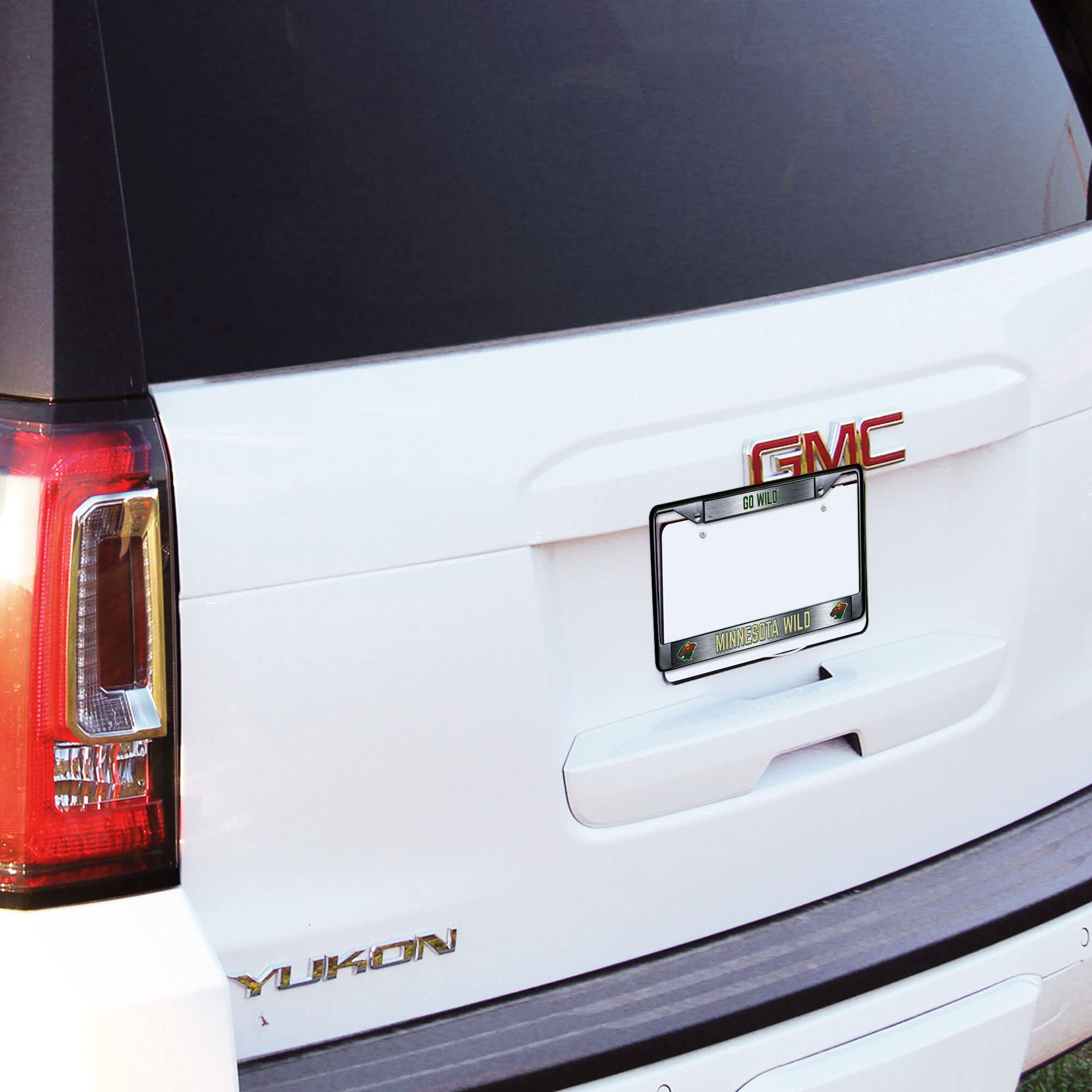 NCAA Unisex-Adult Chrome License Plate Frame - Durable Car Accessory for College Sports Fans & Alumni