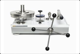 Fluke P3100 Hydraulic Deadweight Tester Kit - Compatible with P3111, P3112, P3113 Pressure Calibration - Perfect for Industrial, Laboratory & Oilfield Pressure Testing