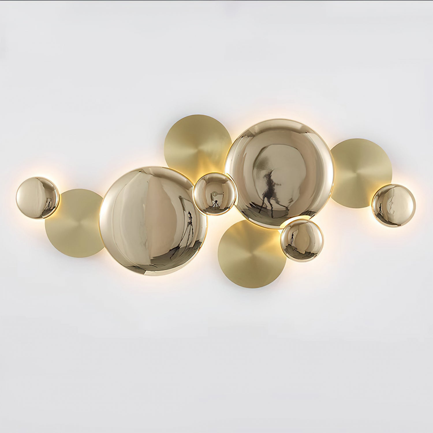 Golden Family Wall Light - Elegant Home Decor Lighting for Living Room, Bedroom & Hallway - Perfect for Indoor Wall Mounting & Ambient Illumination