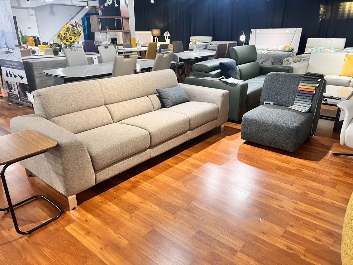 Nicolette Simon Genuine Leather Sectional Sofa - Italian Made Luxury Living Room Furniture for Modern Home & Office Decor