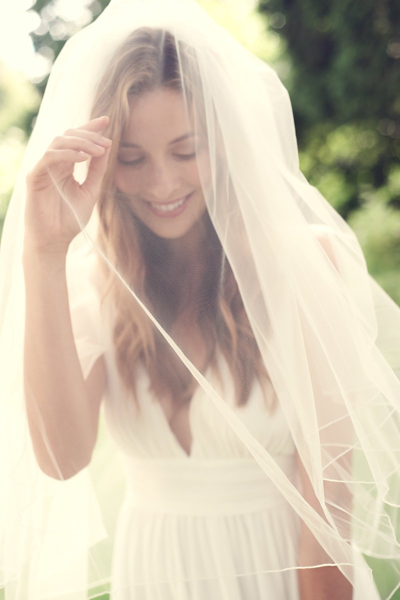 2 Layer Pencil Edge Veil - Thin & Lightweight Bridal Face Cover for Wedding Ceremony - Perfect for Church, Beach, and Outdoor Weddings