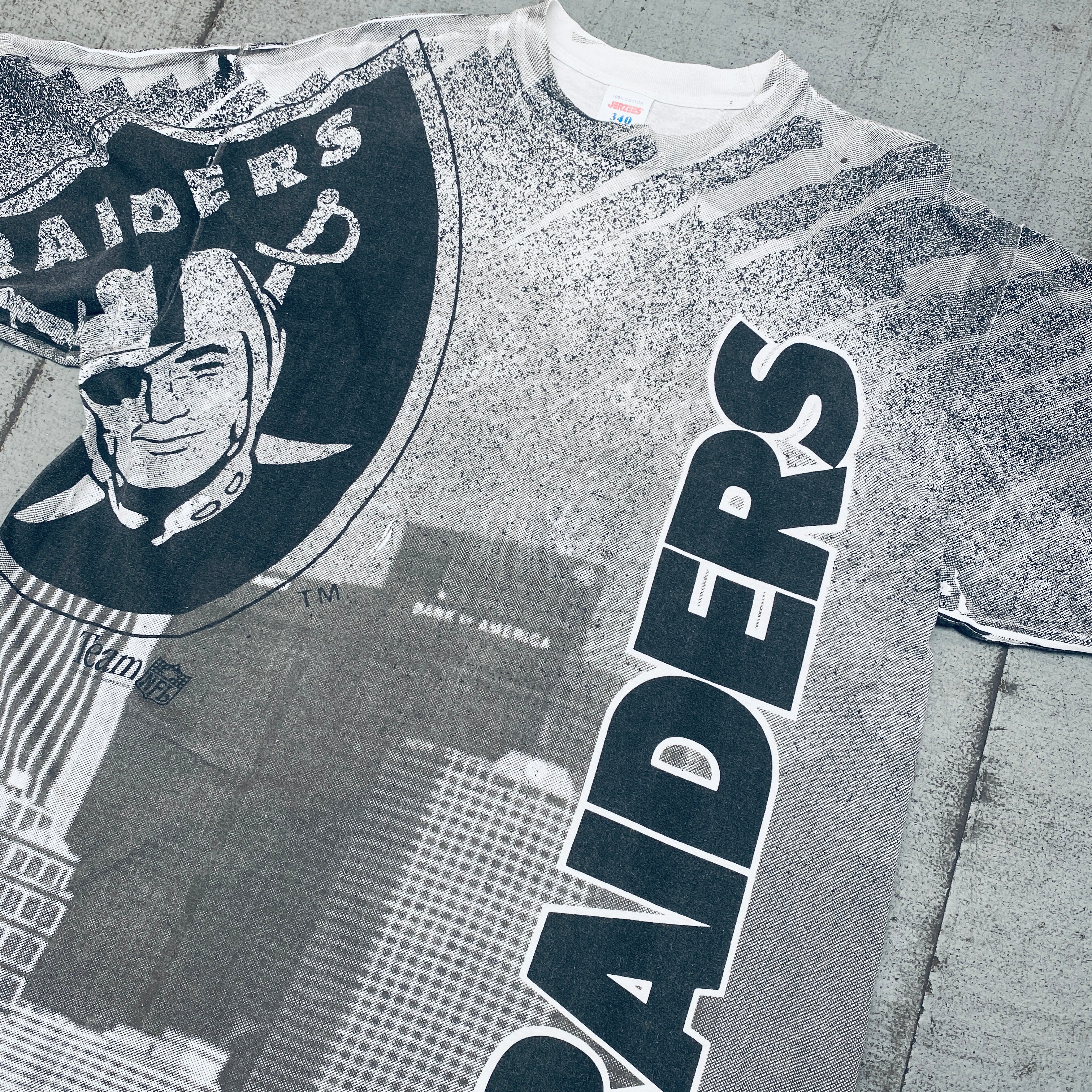 1993 Los Angeles Raiders All Over Print T-Shirt for Men (Medium/Large) - Vintage NFL Football Fan Gear for Game Day & Casual Wear