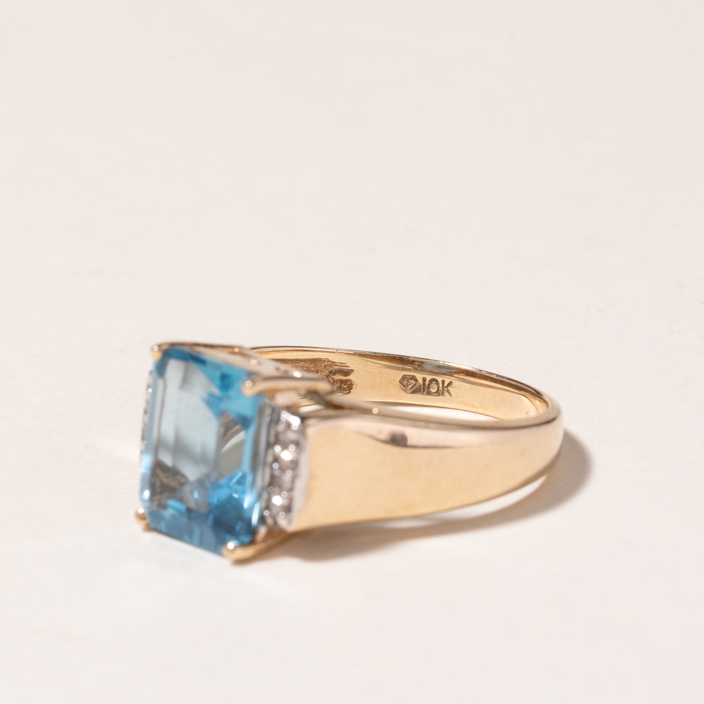 10K Yellow Gold Blue Topaz & Diamond Ring - 3.86ct Natural Topaz with 0.04ctw Diamonds - Size 6.75 - Elegant Birthstone Jewelry for Women, Perfect Gift for Anniversary, Engagement or Special Occasions