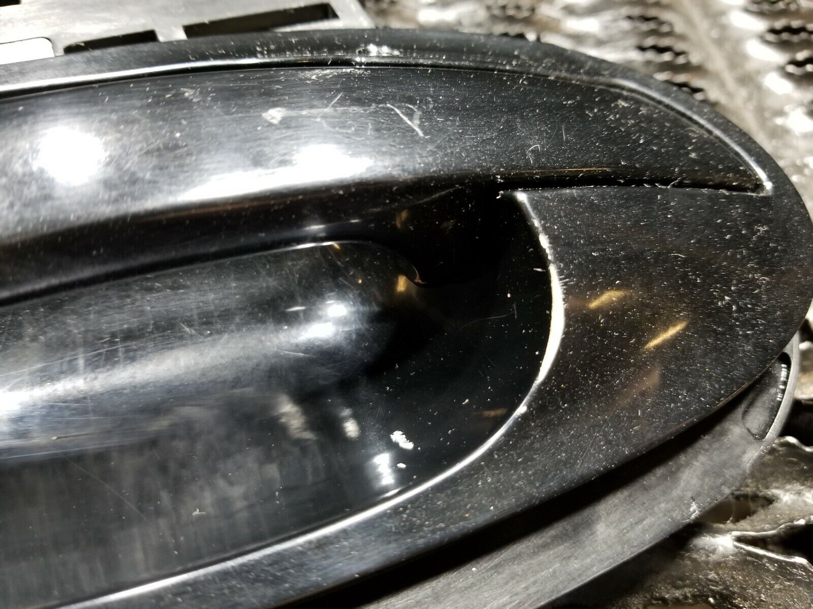2002-2005 BMW E65 E66 745i Right Rear Passenger Side Exterior Door Handle OEM Replacement - Perfect for Car Repair & Restoration Projects