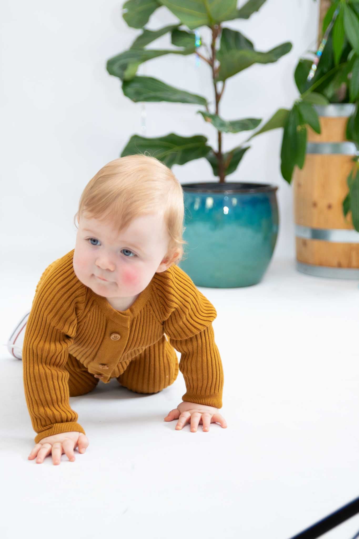 Organic Ginger Magnetic Romper for Baby - Unisex, Soft & Comfortable - Perfect for Playtime, Daycare & Family Outings