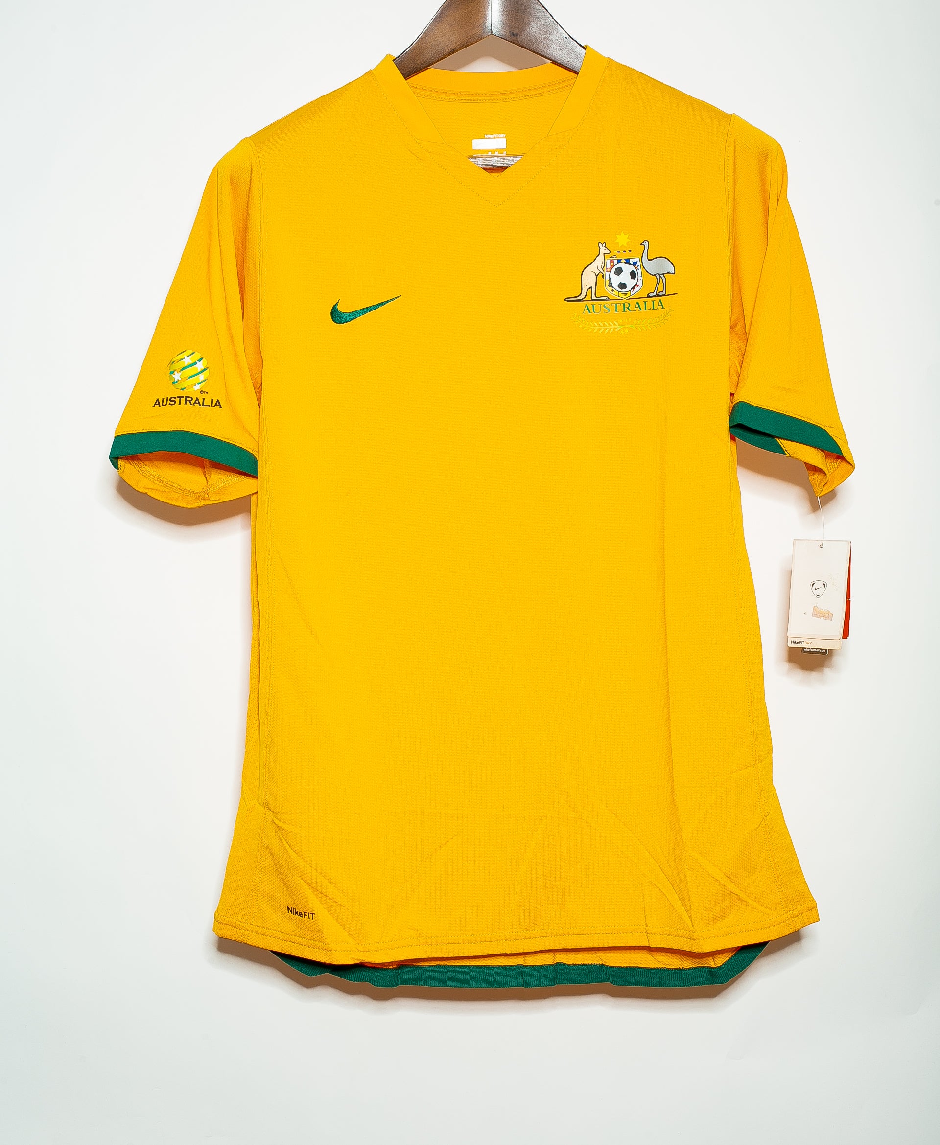 2006 Australia Soccer Jersey Home Jersey BNWT (Men's Medium) - Perfect for Collectors, Fans, and Match Days