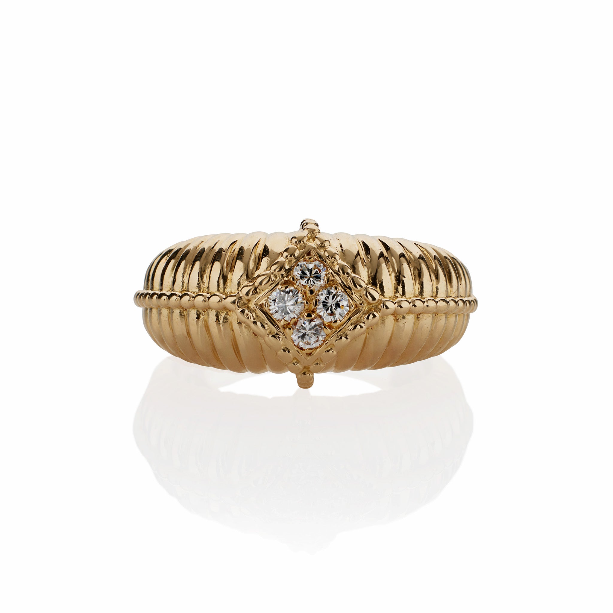 Van Cleef & Arpels 18K Gold Diamond Ring for Women - Luxury Wedding Engagement Promise Gift - Perfect for Anniversaries, Proposals & Special Occasions