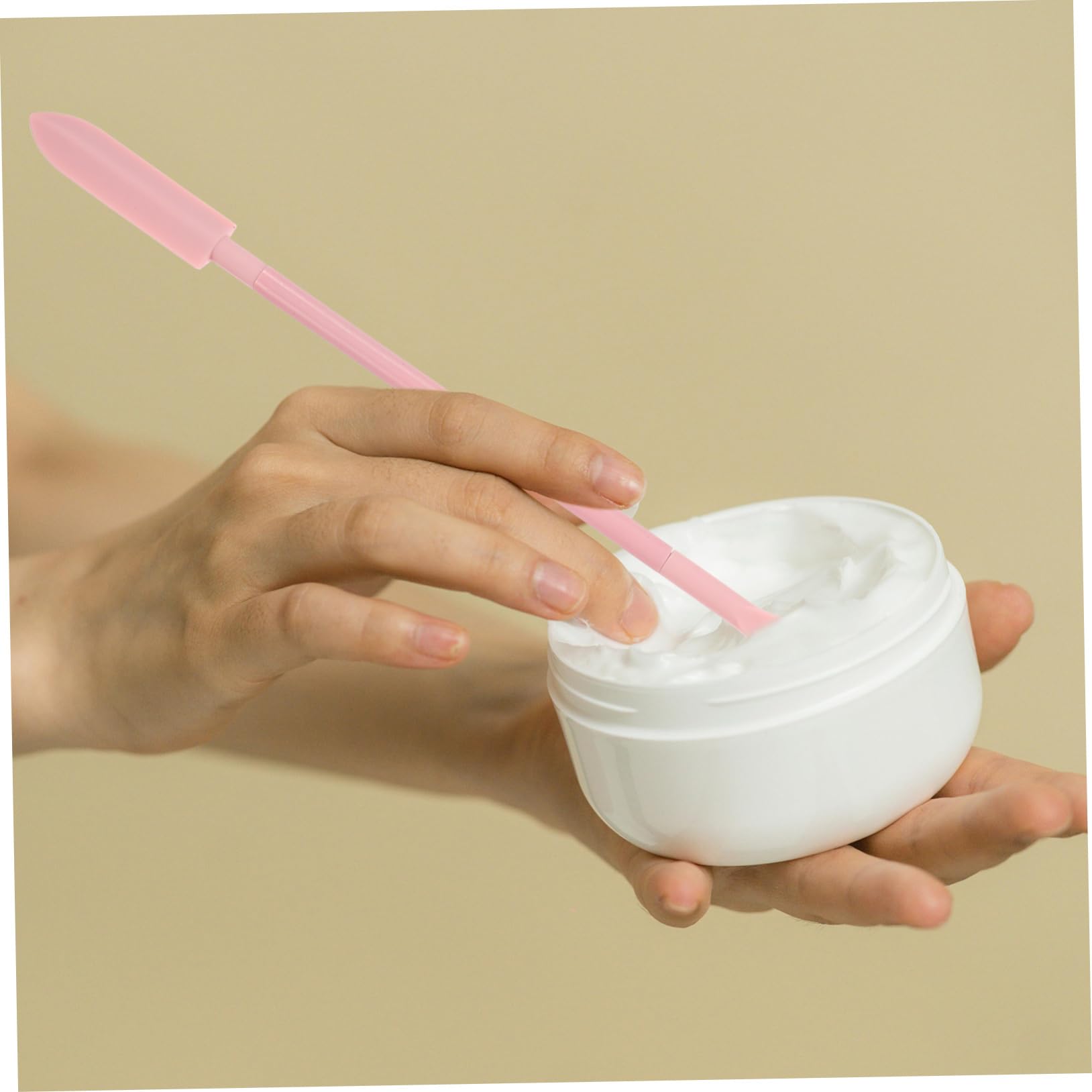 iPetboom 1 Set Retractable Scoop Skincare Spatula - Reusable Mini Makeup Tool for Foundation, Lotion & Cream Application - Pink Cosmetic Spatula Set for Precise Makeup & Skincare Routine (Perfect for Travel, Salon & Home Use)