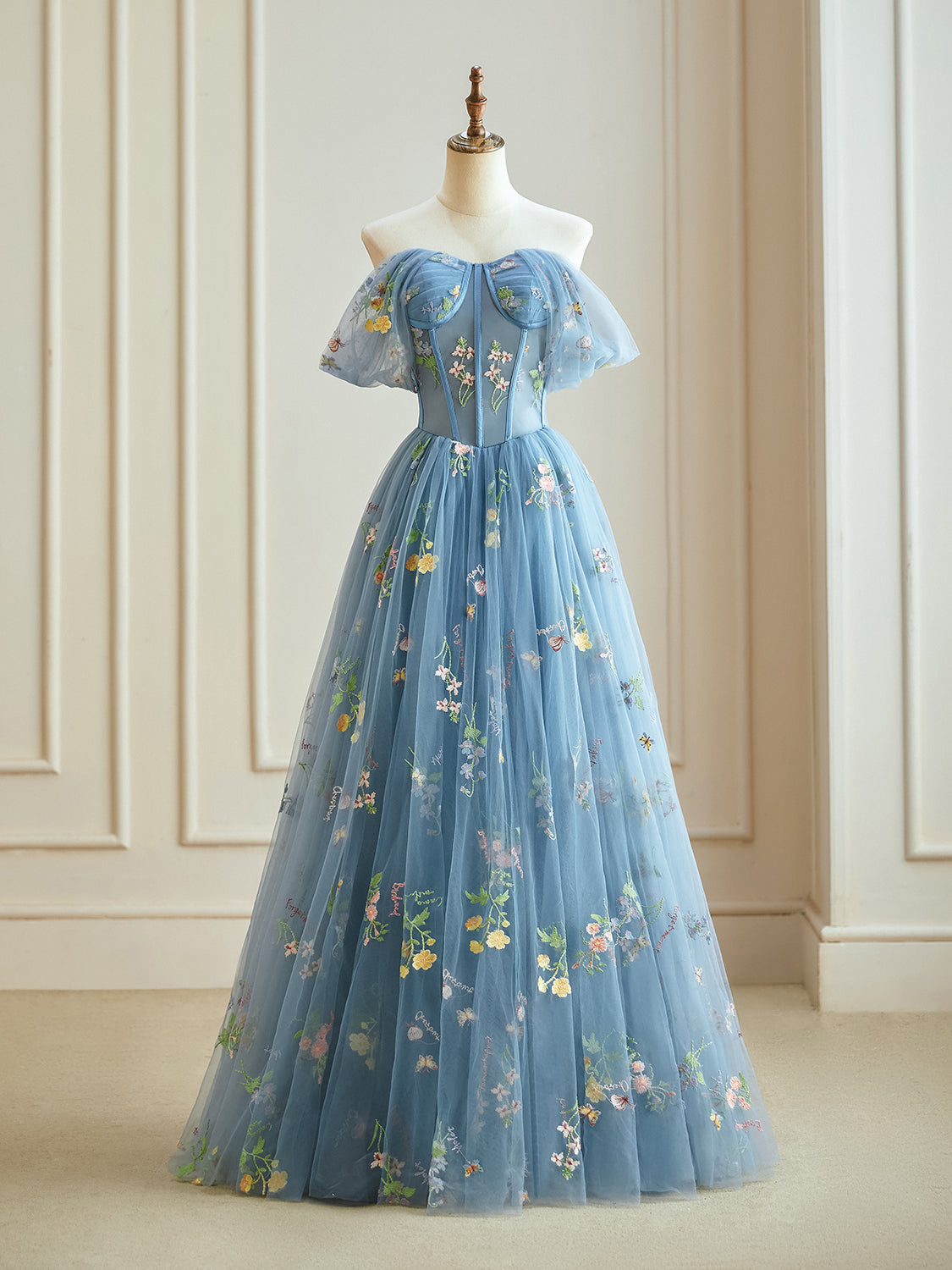 Elegant Blue A-Line Tulle Lace Long Prom Dress - Formal Evening Gown for Homecoming, Quinceañera & Special Occasions | Perfect for Dances, Weddings & Black Tie Events