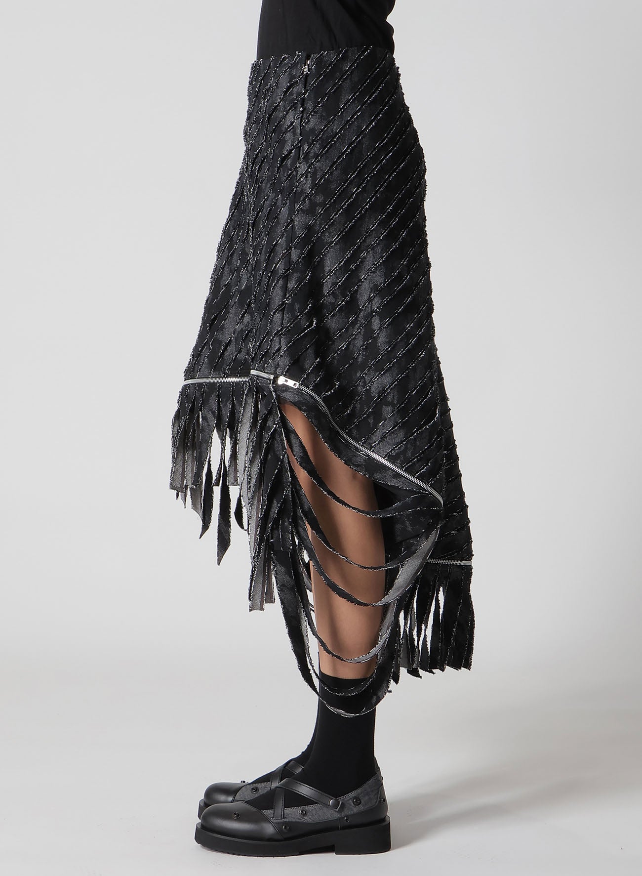 Stylish Denim Skirt with Slash Detail & Zip Panel - Perfect for Casual Outfits, Streetwear, and Everyday Wear