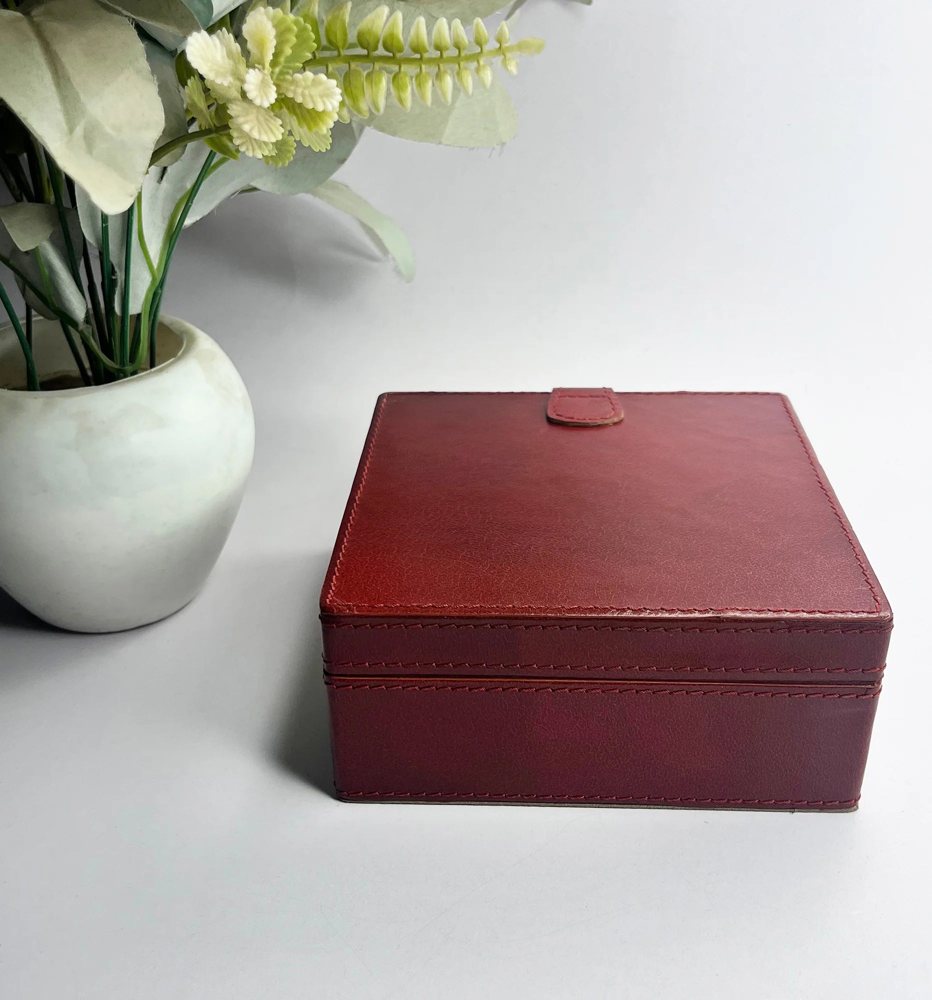 Divine Leather Jewelry Box with Soft Lining - Elegant Red Gift Box for Necklaces, Rings & Earrings - Perfect for Travel, Home Storage & Wedding Gifts