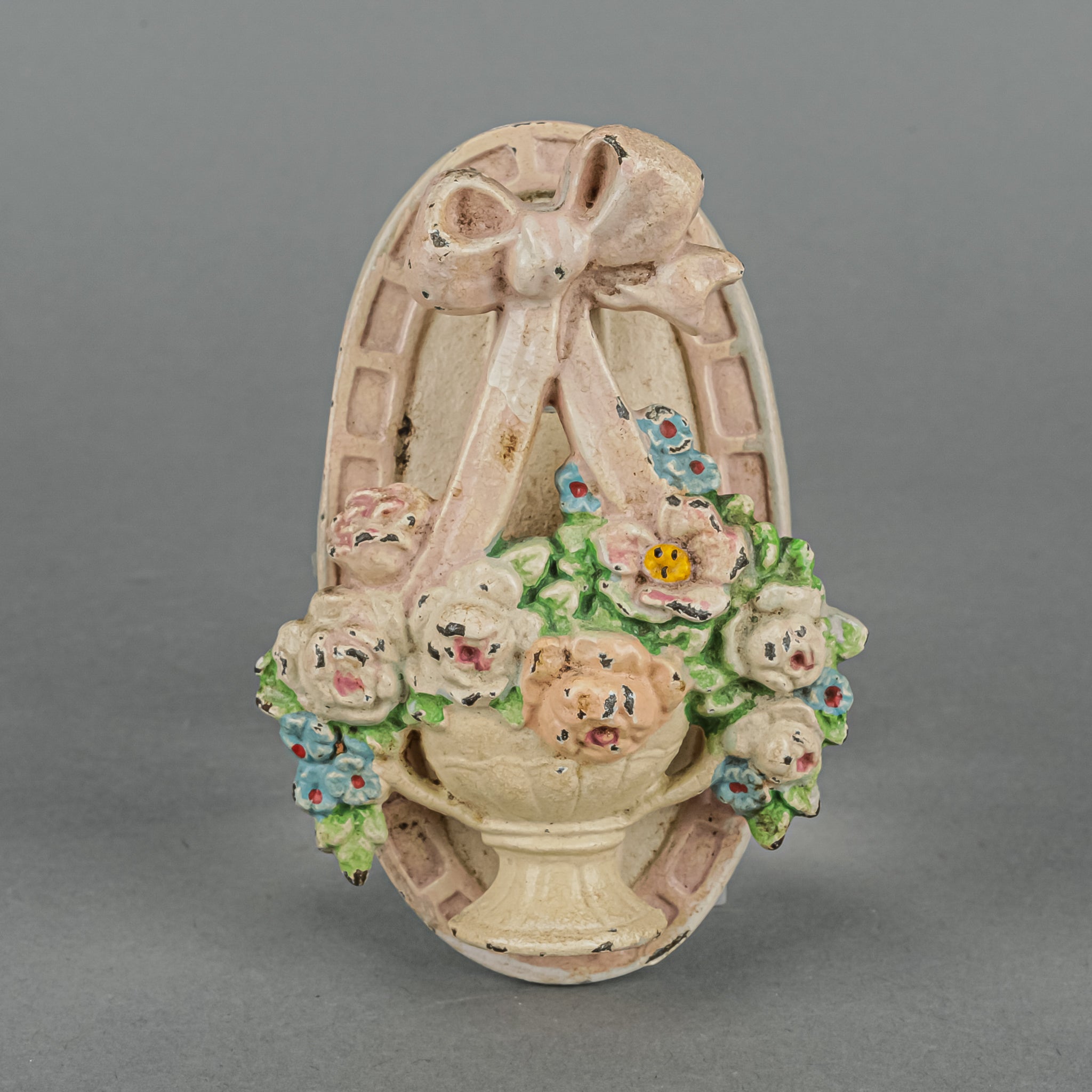 Vintage Painted Metal Flower Basket Door Knocker - Handcrafted Decorative Door Knocker for Home & Garden - Perfect for Farmhouse, Cottage, and Rustic Style Entryways