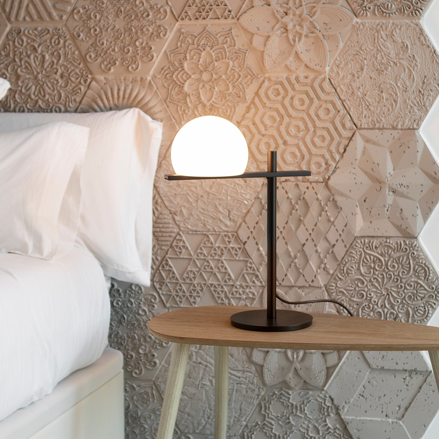 Modern Circular 3725 Table Lamp - Adjustable LED Desk Light for Home Office, Bedroom & Living Room - Stylish Nightstand Lamp with Touch Control & Dimmable Warm White Light
