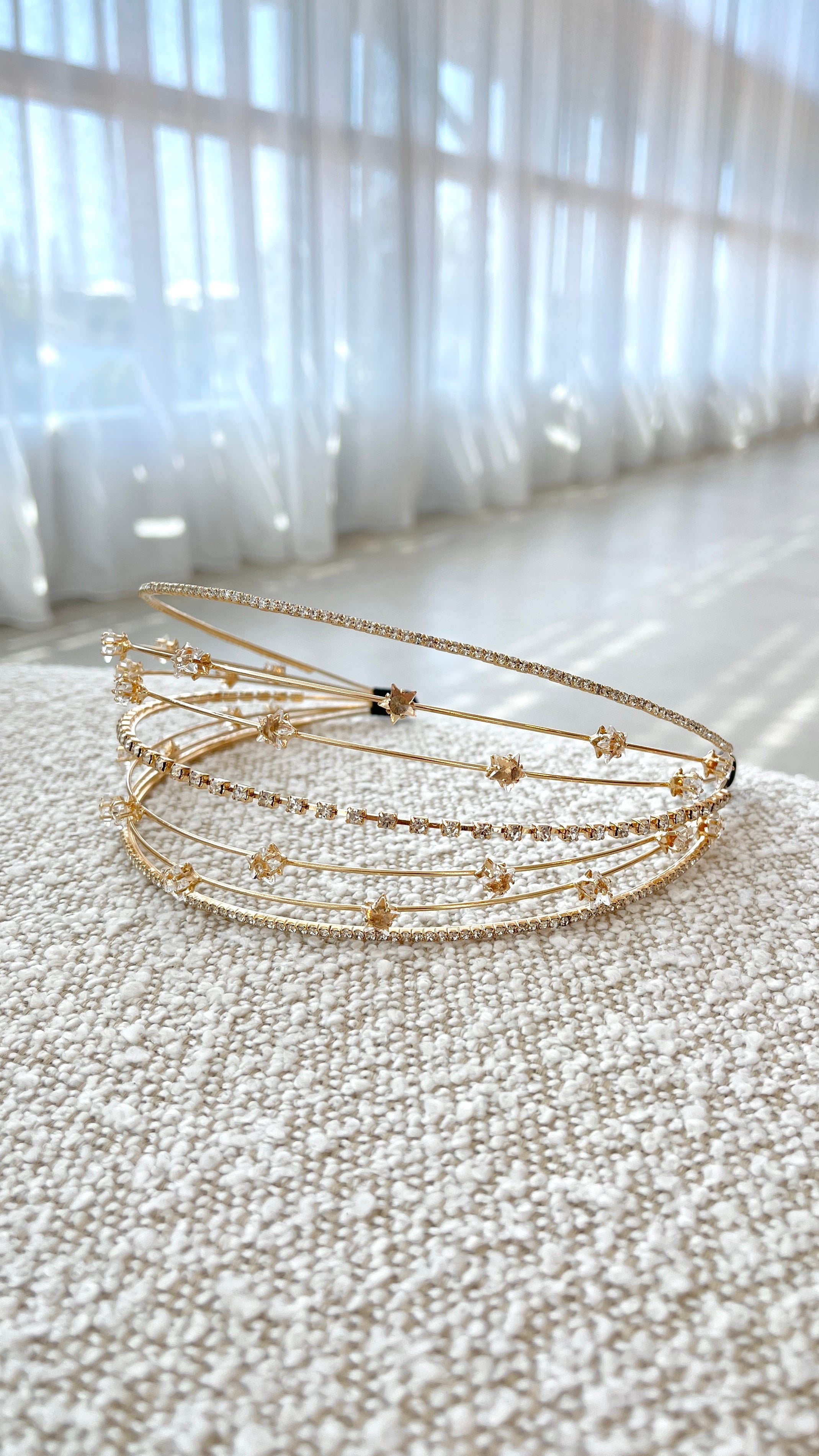 Astra Headband for Women - Elegant Gold Hair Accessory for Yoga, Running, and Everyday Wear