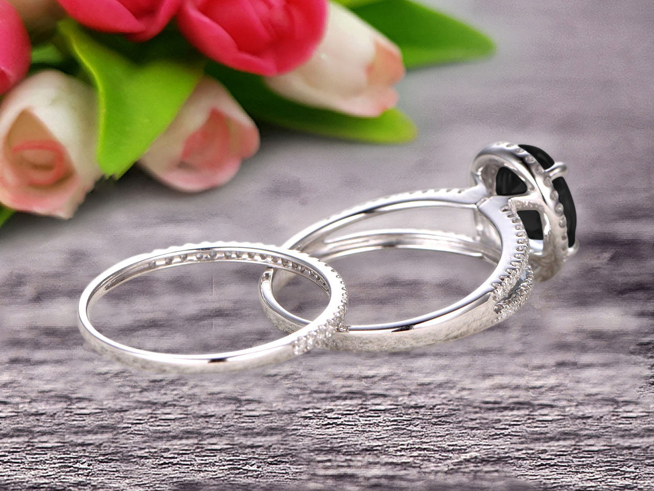 1.75 Carat Black Diamond Moissanite Oval Engagement Ring with Split Shank Halo Design - Perfect for Proposals, Weddings & Anniversary Gifts