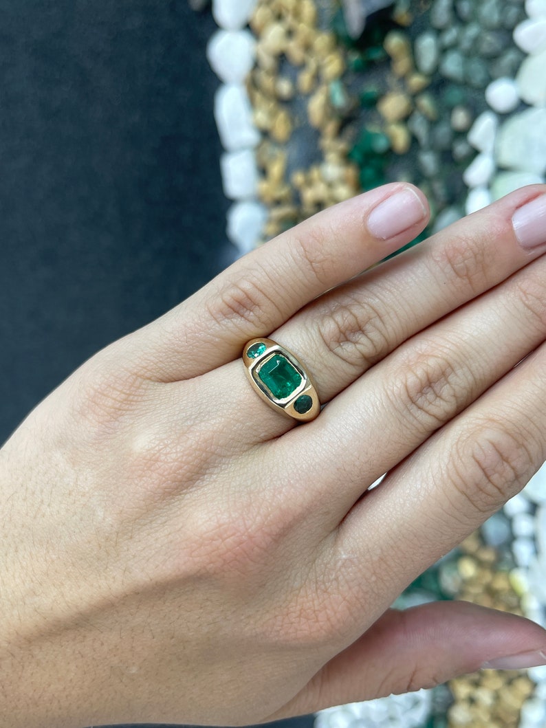 2.63tcw 18K Gold Trilogy Ring with Natural Medium Dark Green Emerald - Unisex 3 Stone Jewelry for Engagement, Wedding & Anniversary Gifts