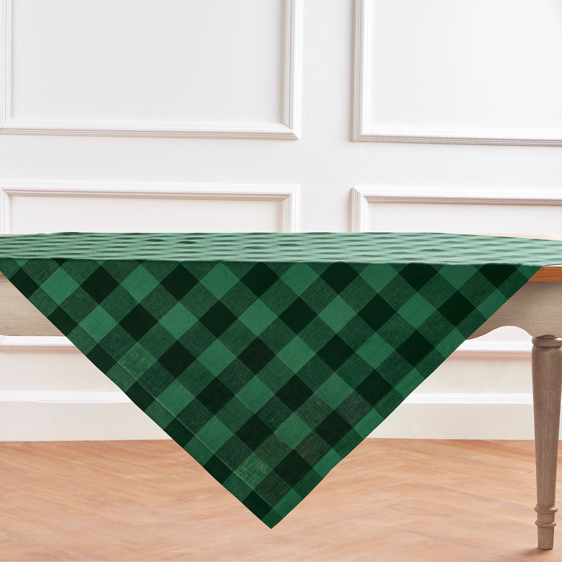 Buffalo Check Table Throw - Soft and Durable Plaid Table Cover for Kitchen, Dining Room, and Picnic - Perfect for Holiday Decor and Outdoor Gatherings