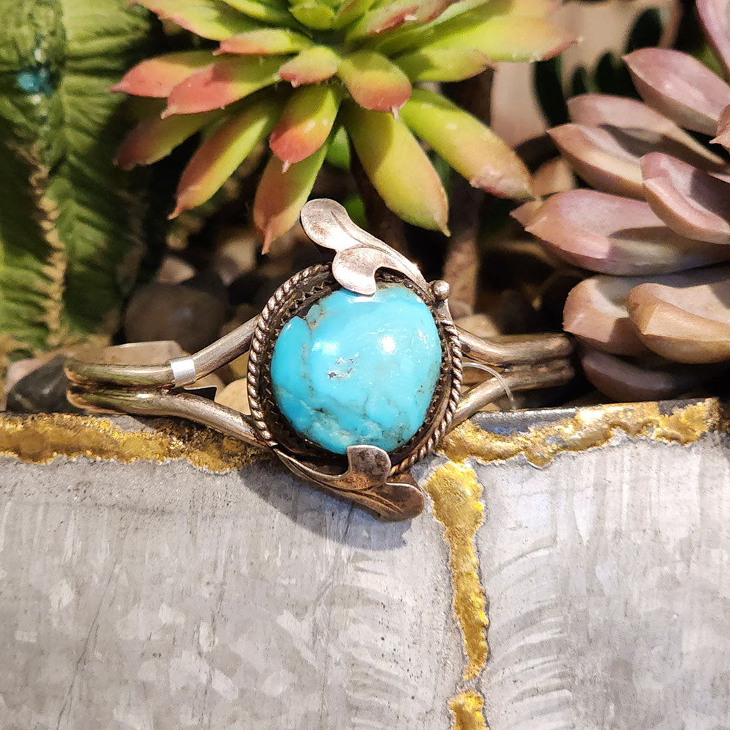 Vintage Large Stone Cuff Bracelet for Women - Boho Chic Statement Jewelry for Parties, Weddings & Special Occasions